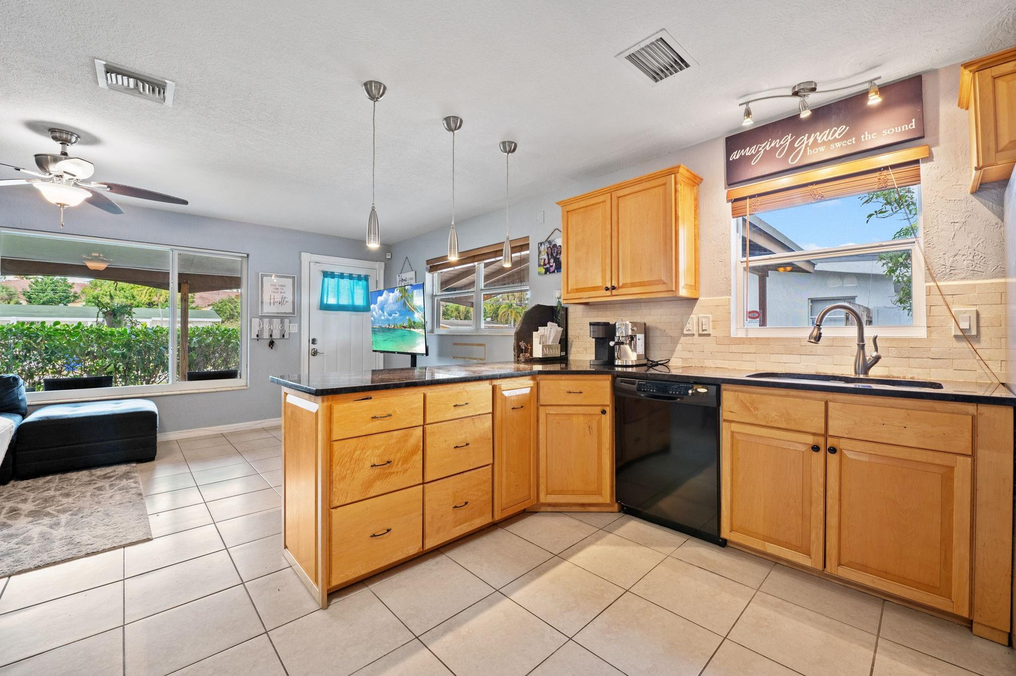 5554 Sw 6th Street Property Photo 4