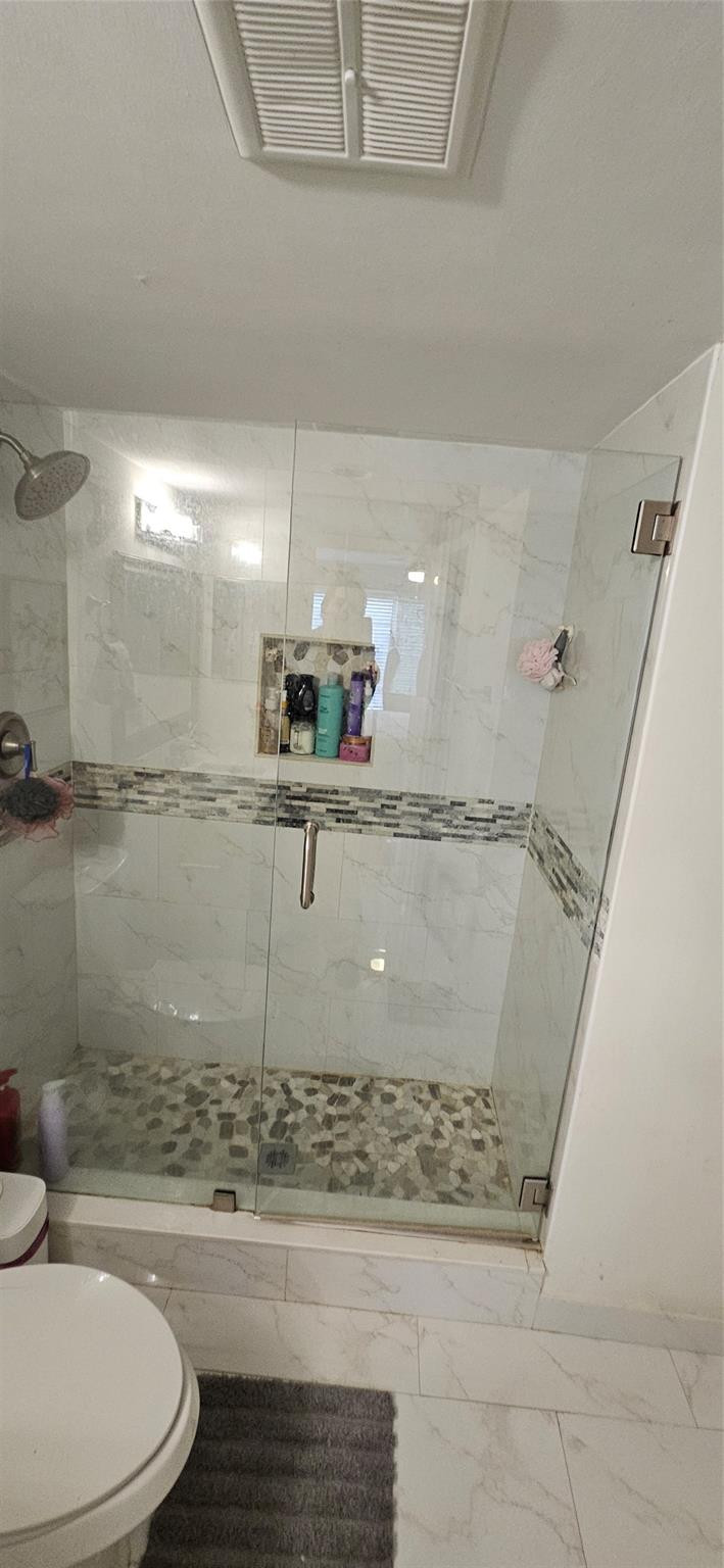 4156 Inverrary Drive 204 Property Photo 26