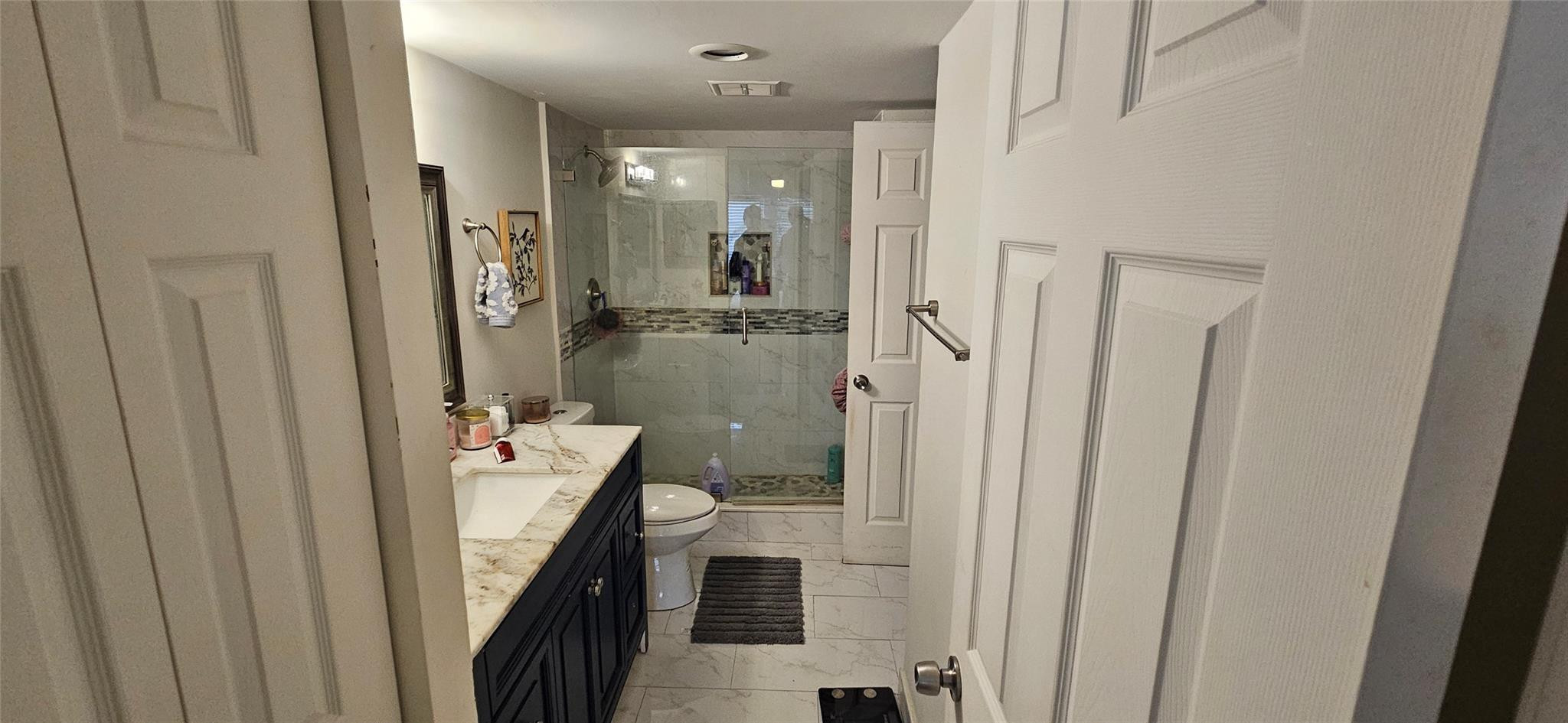 4156 Inverrary Drive 204 Property Photo 29