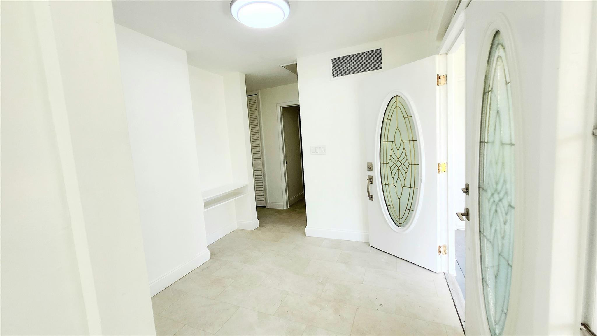 1715 York Court Property Photo 11