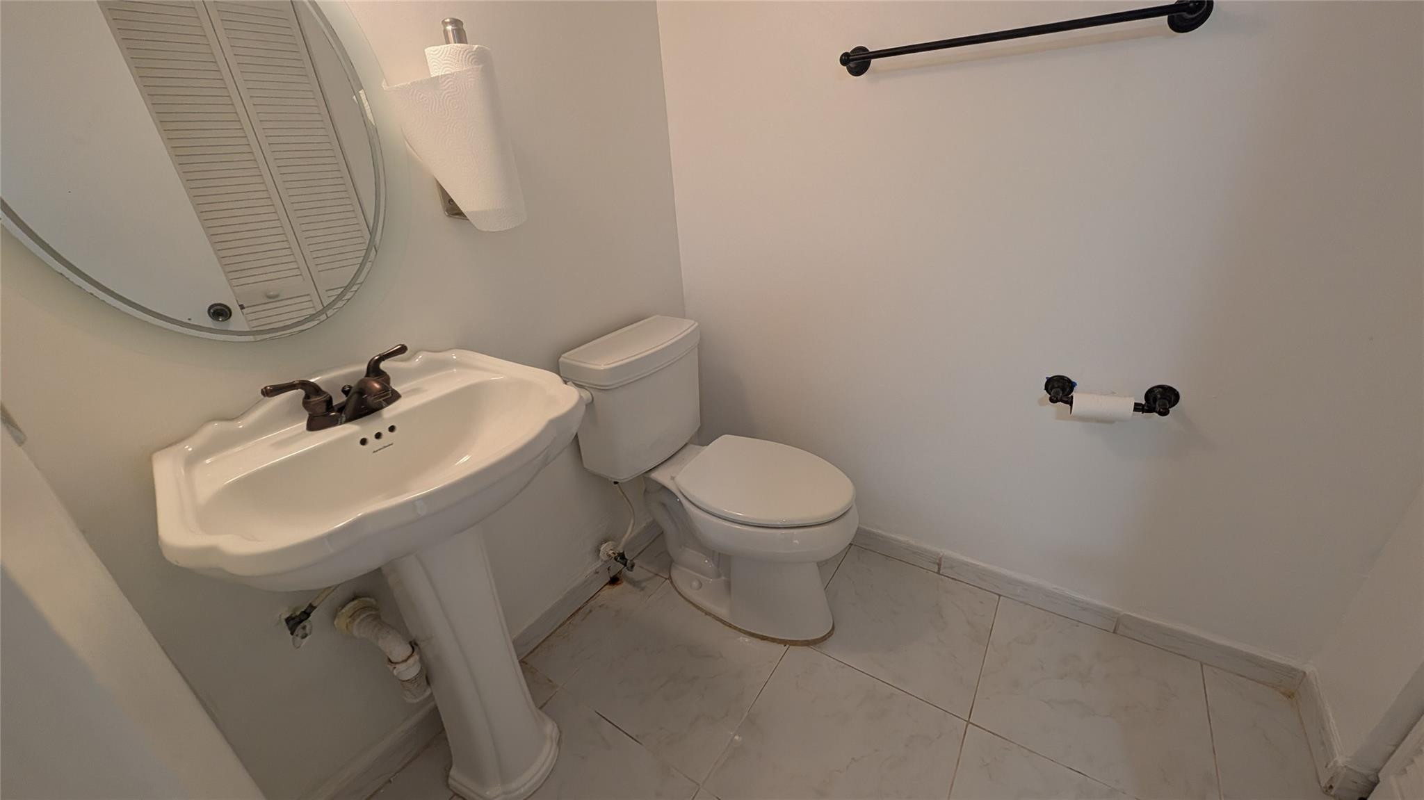 2372 Nw 39th Avenue Property Photo 10