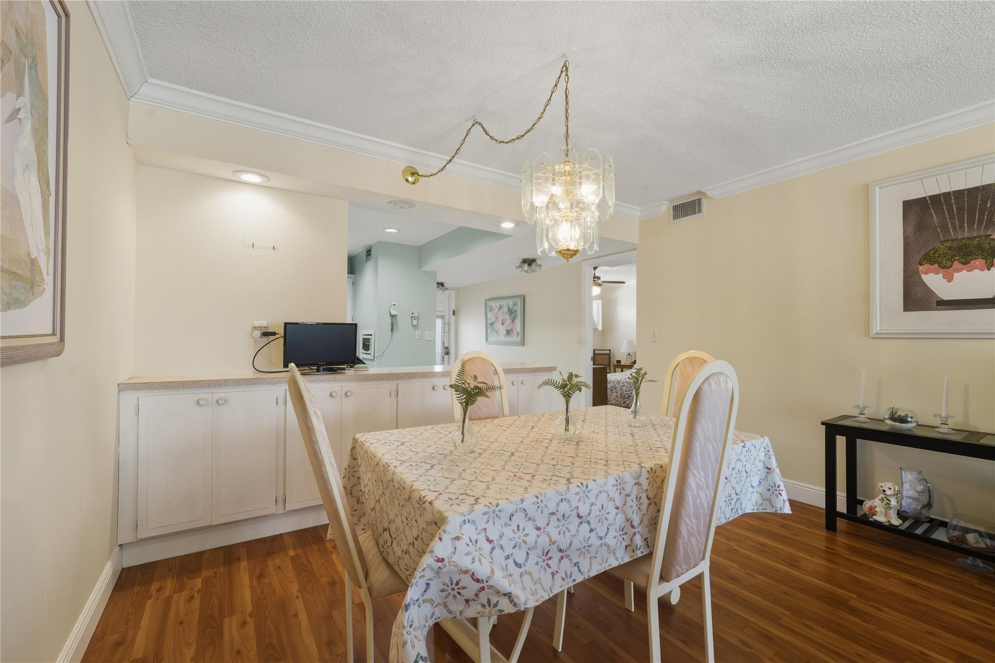 691 S Hollybrook Drive 304 Property Photo 10