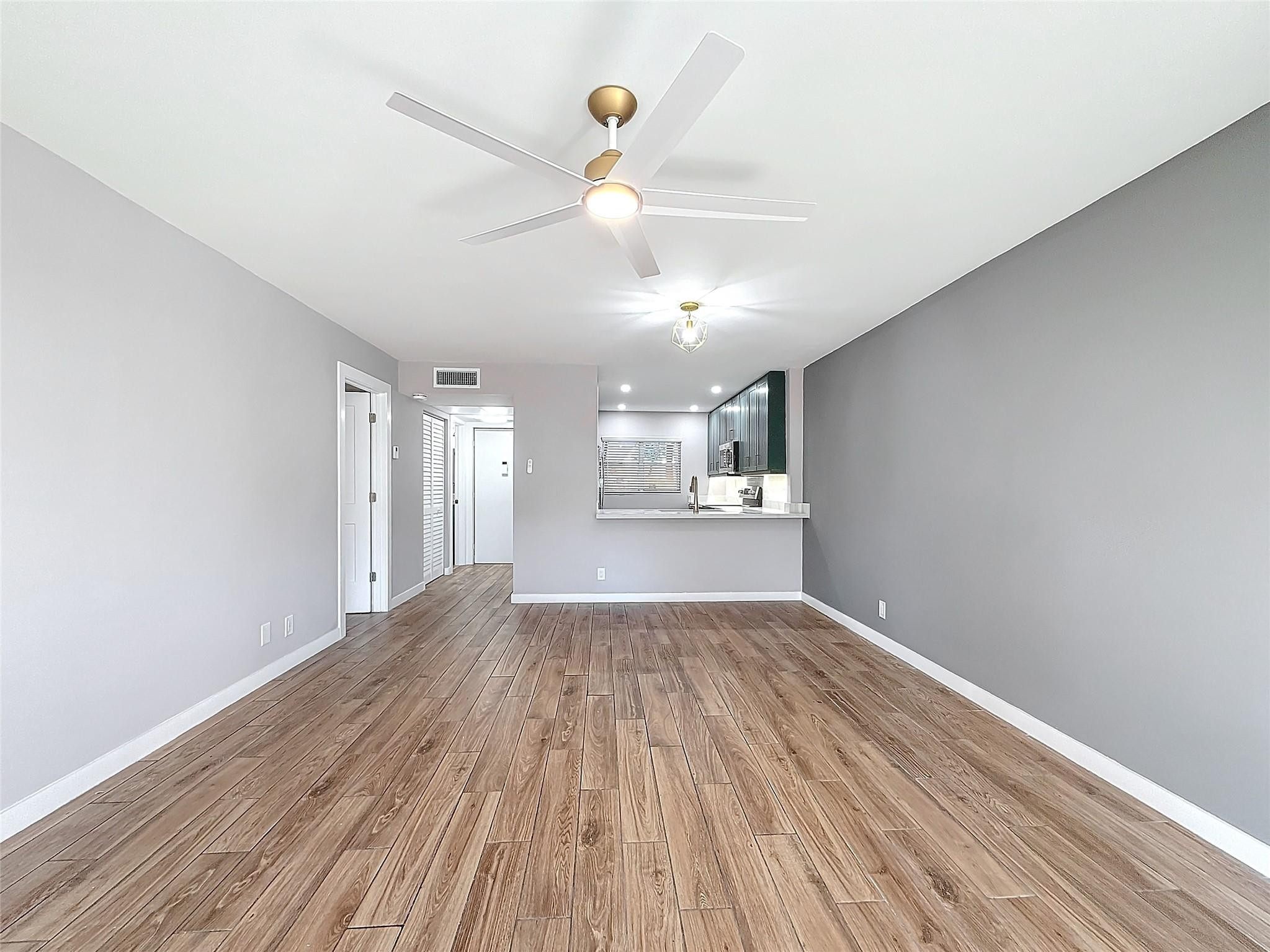 8818 W Mcnab Road 103 Property Photo 17