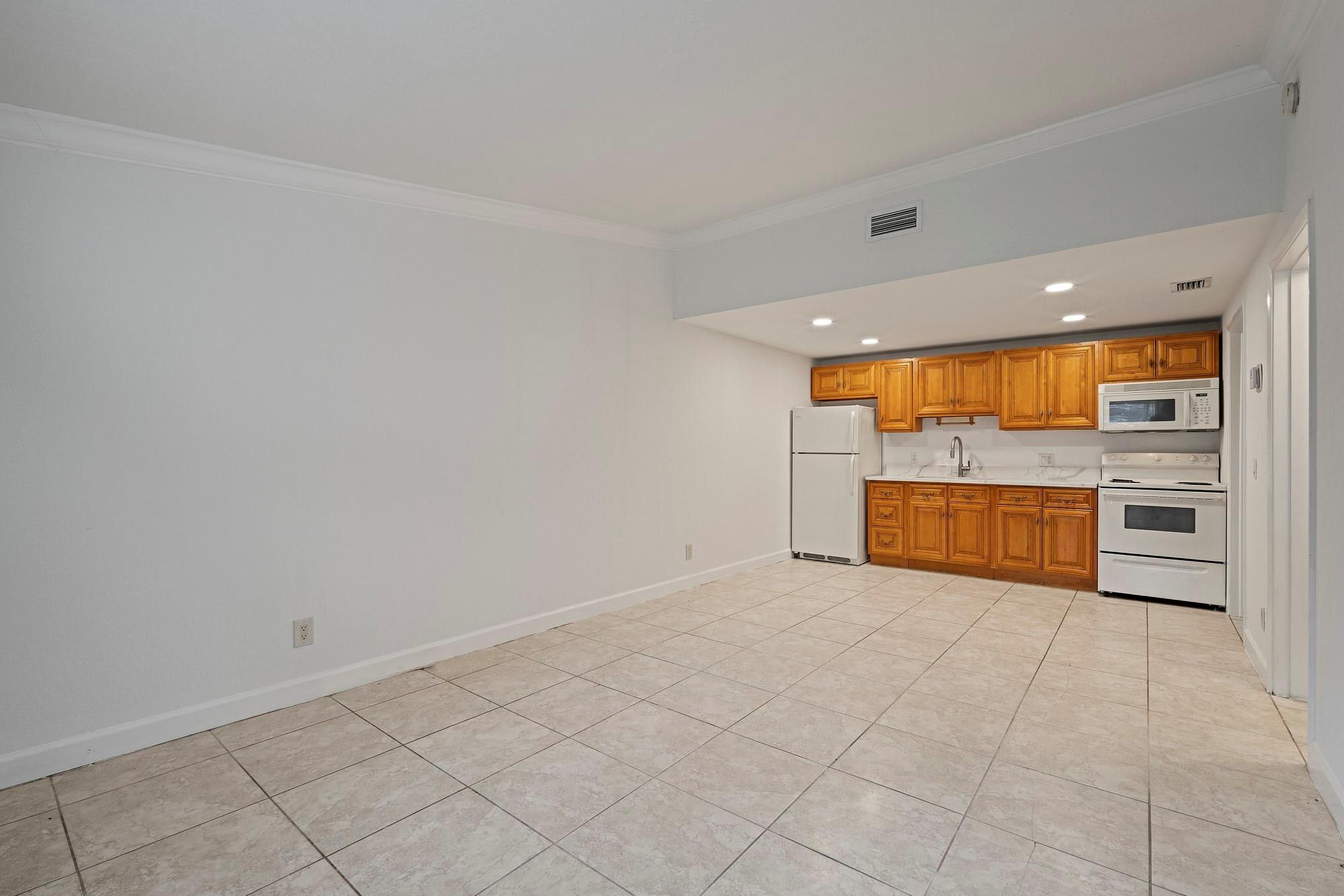 7110 Southgate Boulevard Property Photo 8