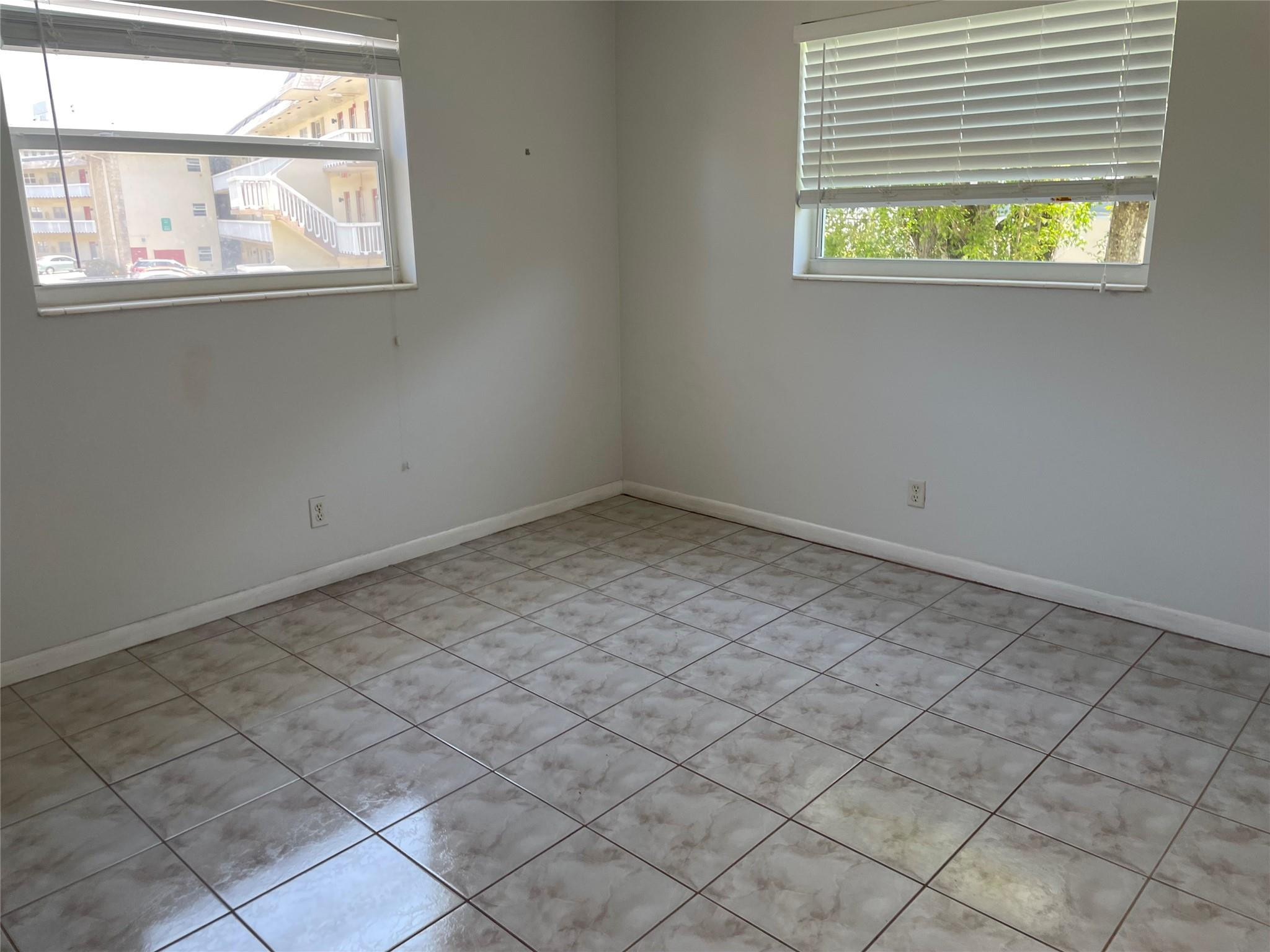 4421 Nw 16th Street G211 Property Photo 10