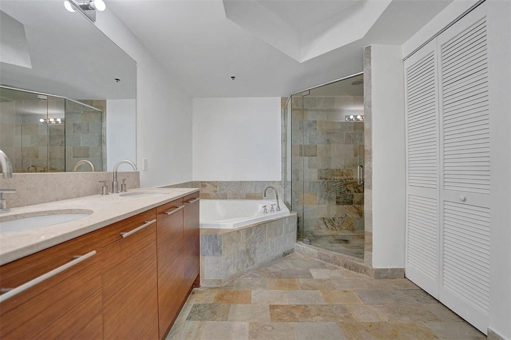 2681 N Flamingo Road 1003s Property Photo 6