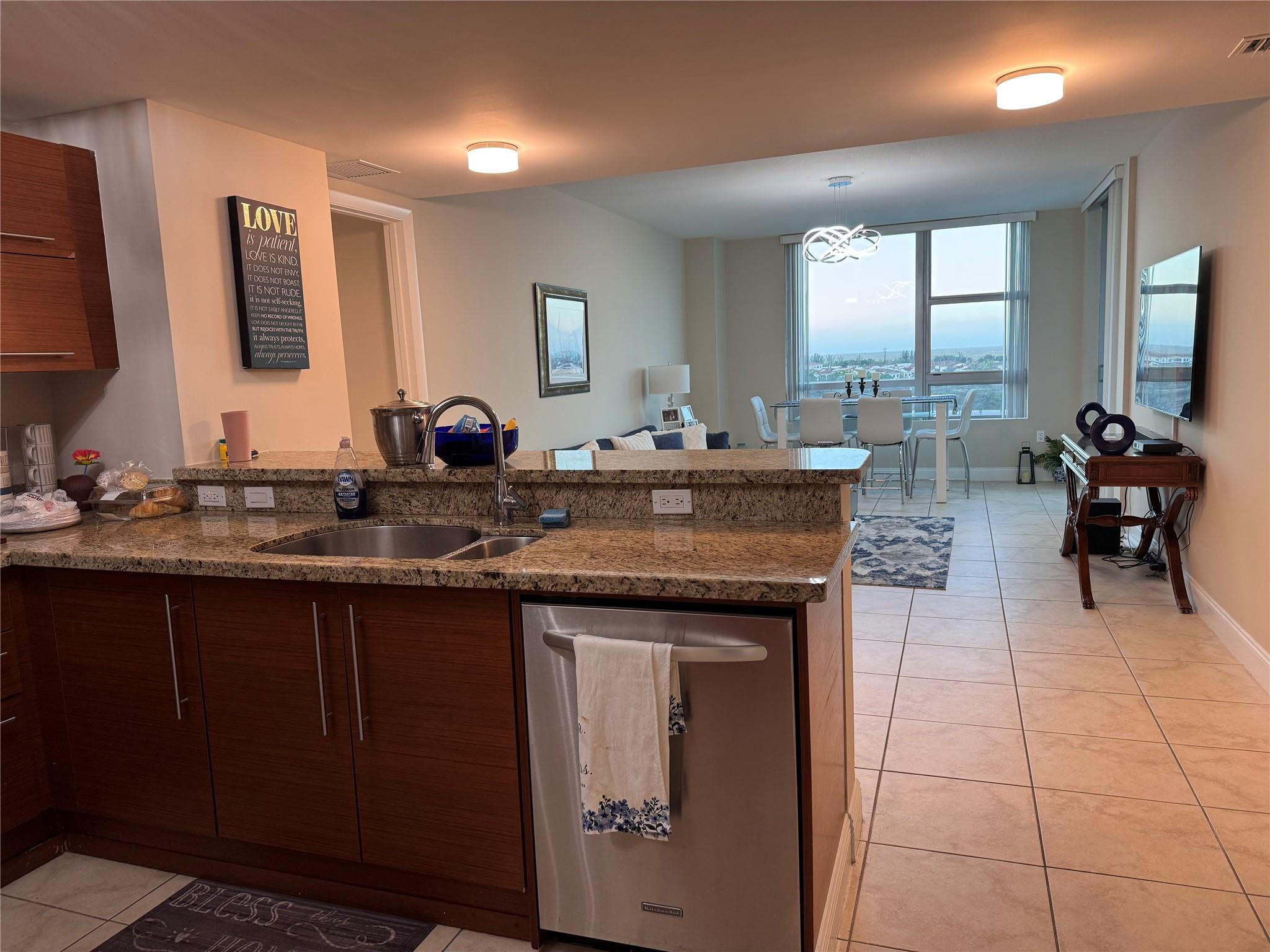 2681 N Flamingo Road 1003s Property Photo 8