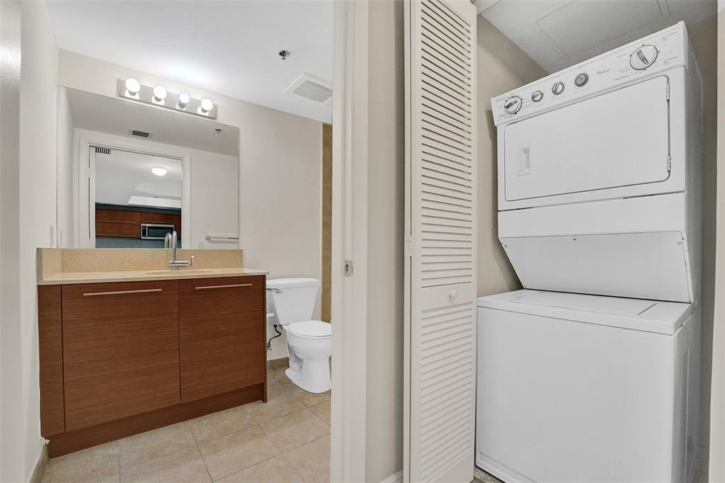2681 N Flamingo Road 1003s Property Photo 11