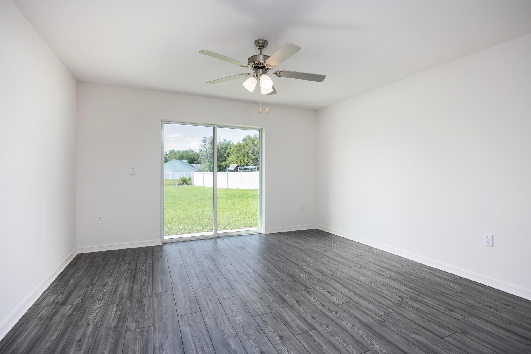 1225 Sw Ackard Avenue Property Photo 8