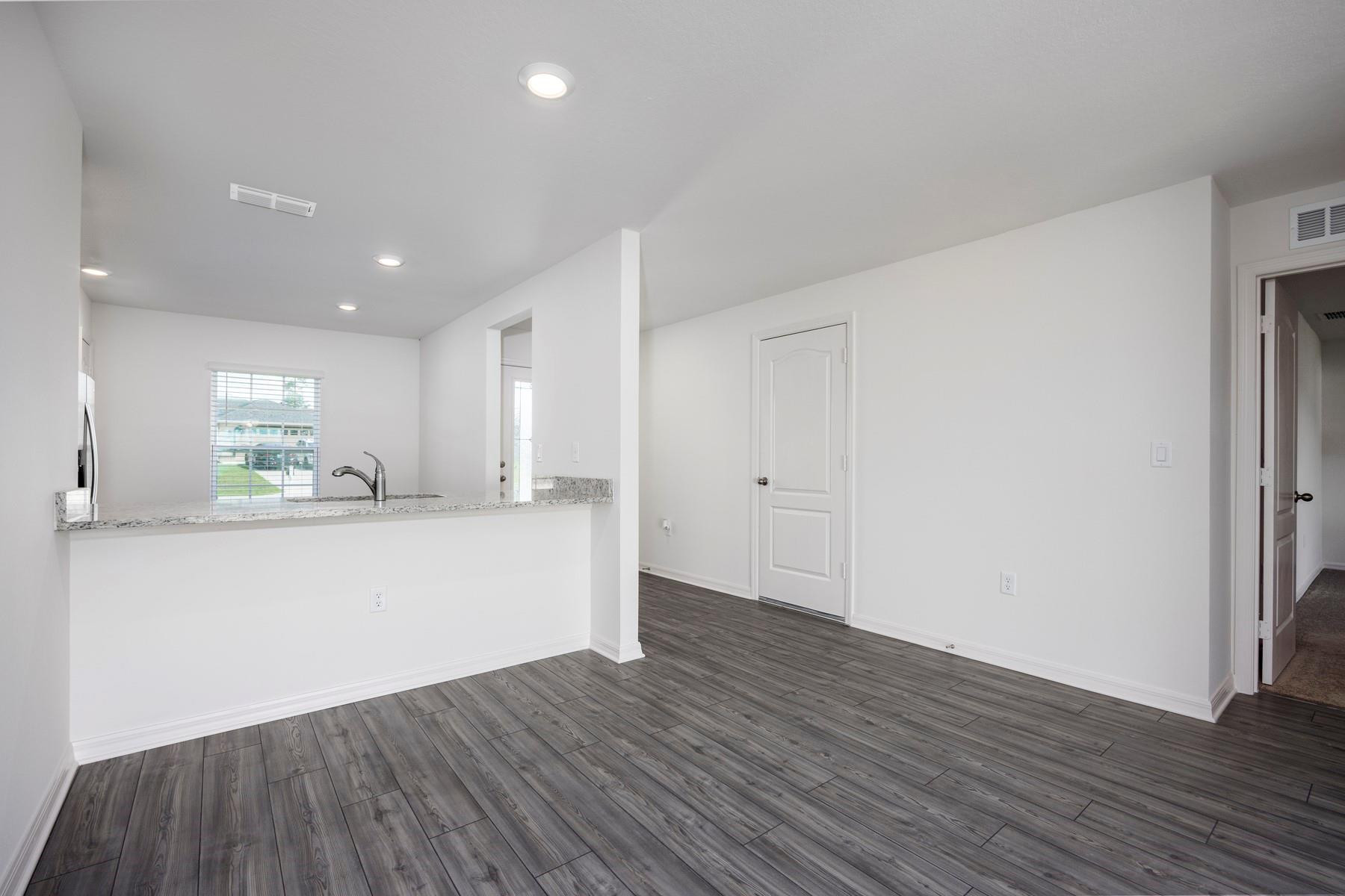 1225 Sw Ackard Avenue Property Photo 9