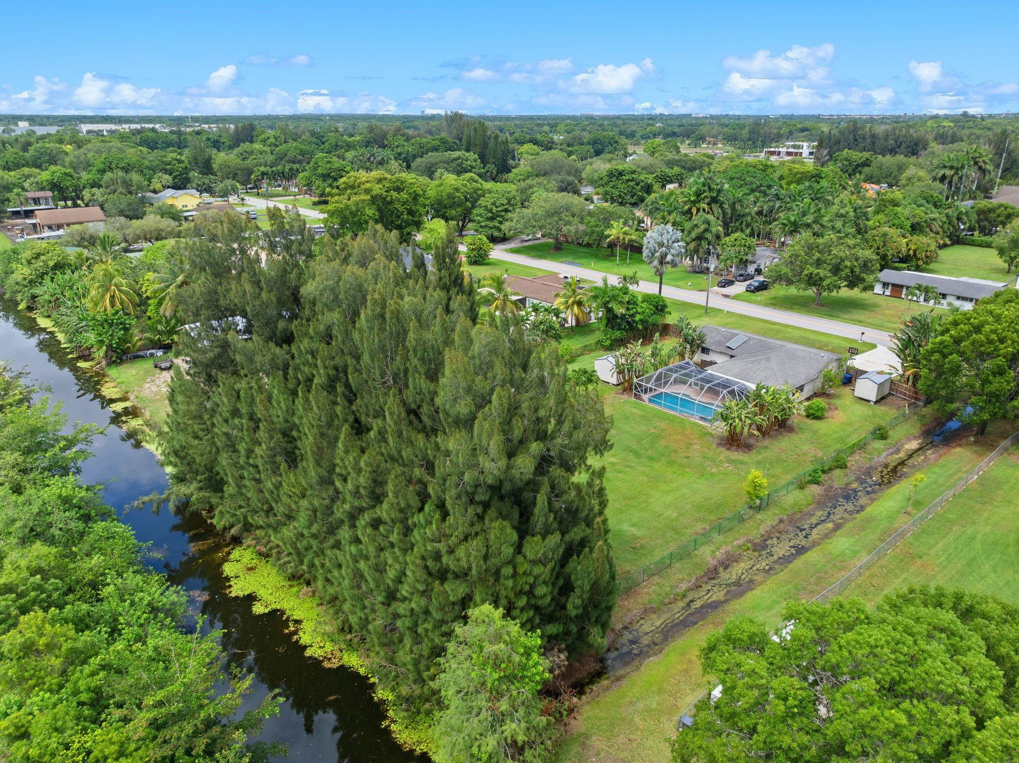 5191 Sw 188th Avenue Property Photo 1