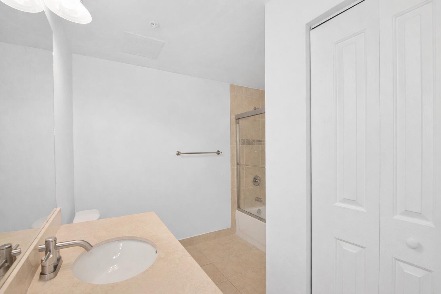 511 Se 5th Avenue 1217 Property Photo 21