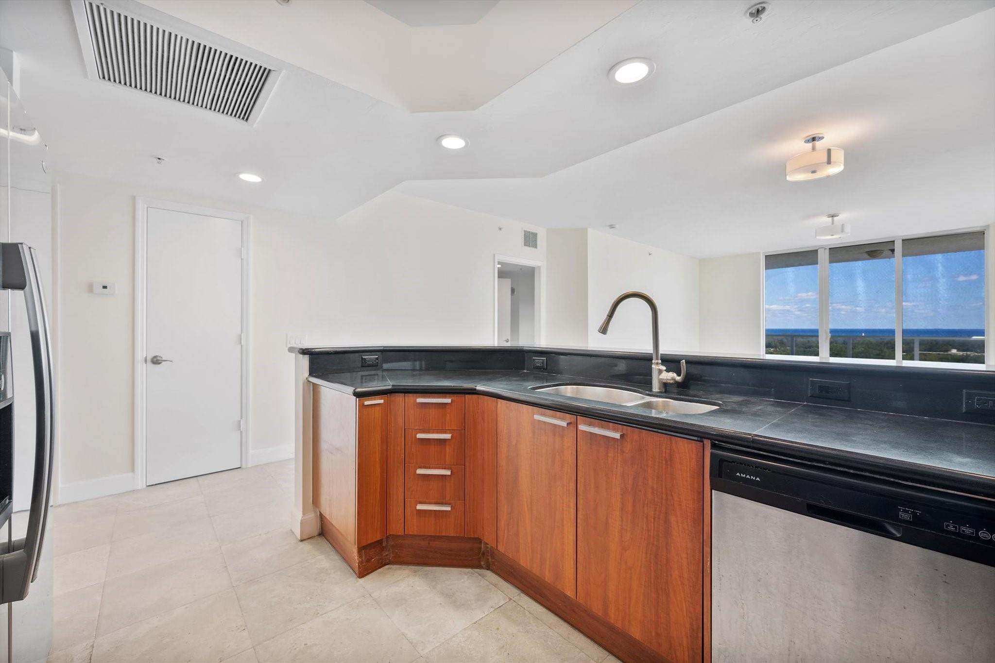 15051 Royal Oaks Lane 2106 Property Photo 11