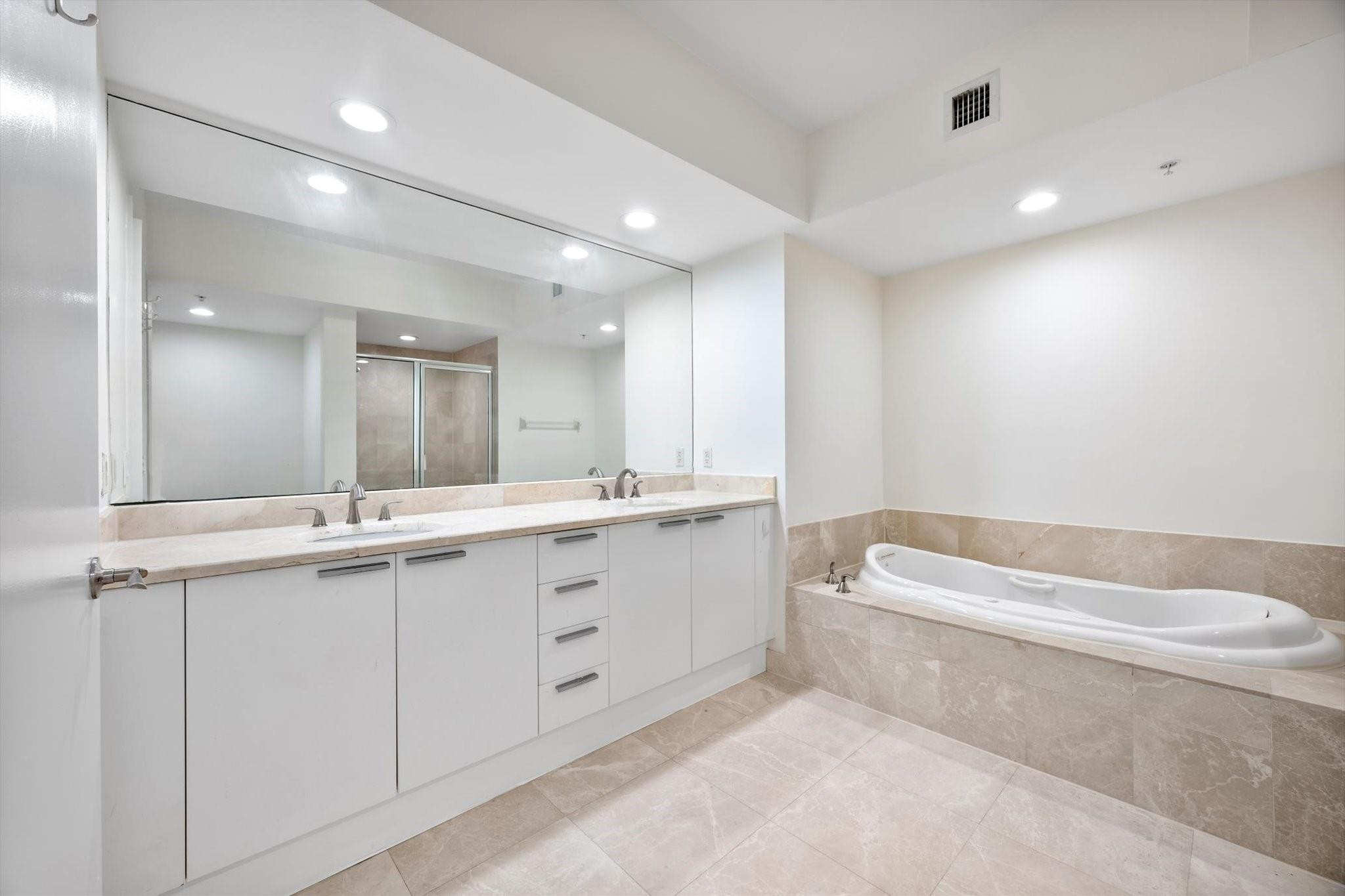 15051 Royal Oaks Lane 2106 Property Photo 21