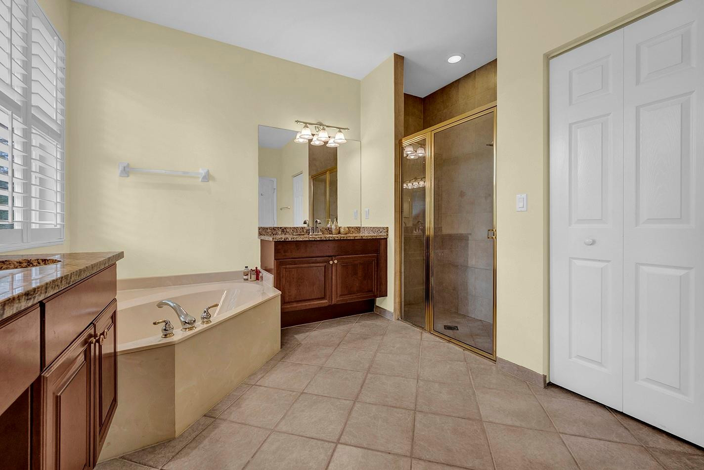 7104 Nw 48th Lane Property Photo 9