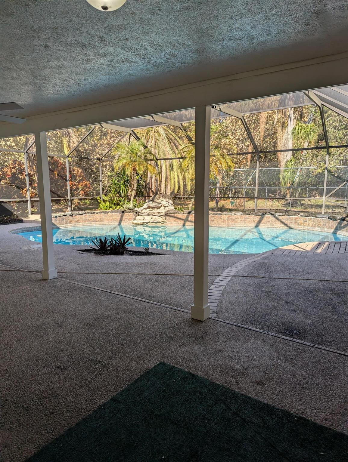 1961 Se Gena Road Property Photo 6