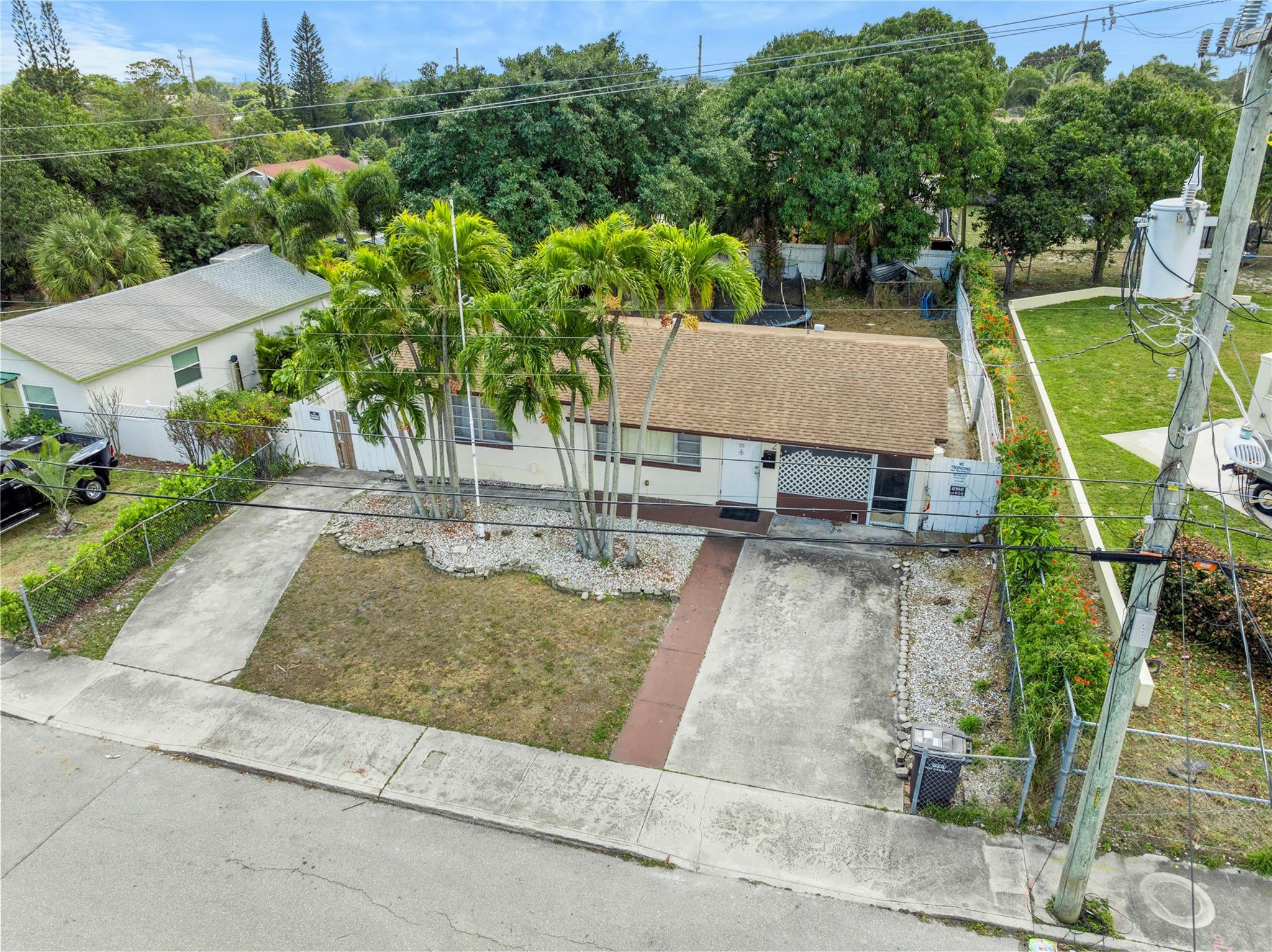 842 Kaye Street Property Photo 4