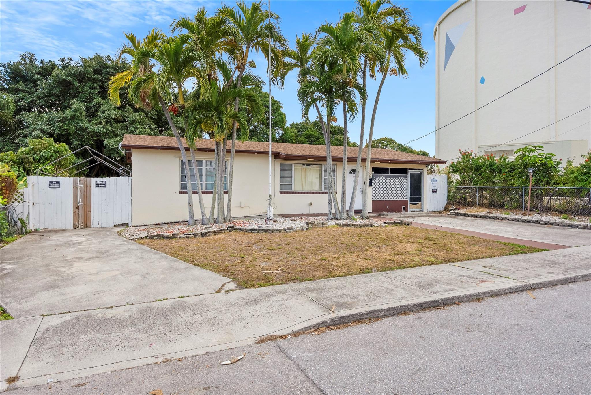 842 Kaye Street Property Photo 13