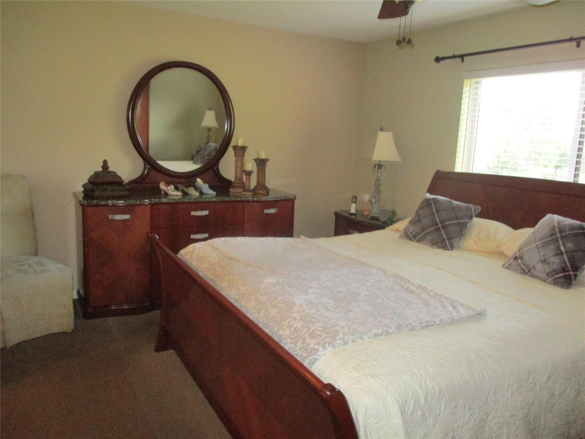 9541 Sunrise Lakes Boulevard 210 Property Photo 12