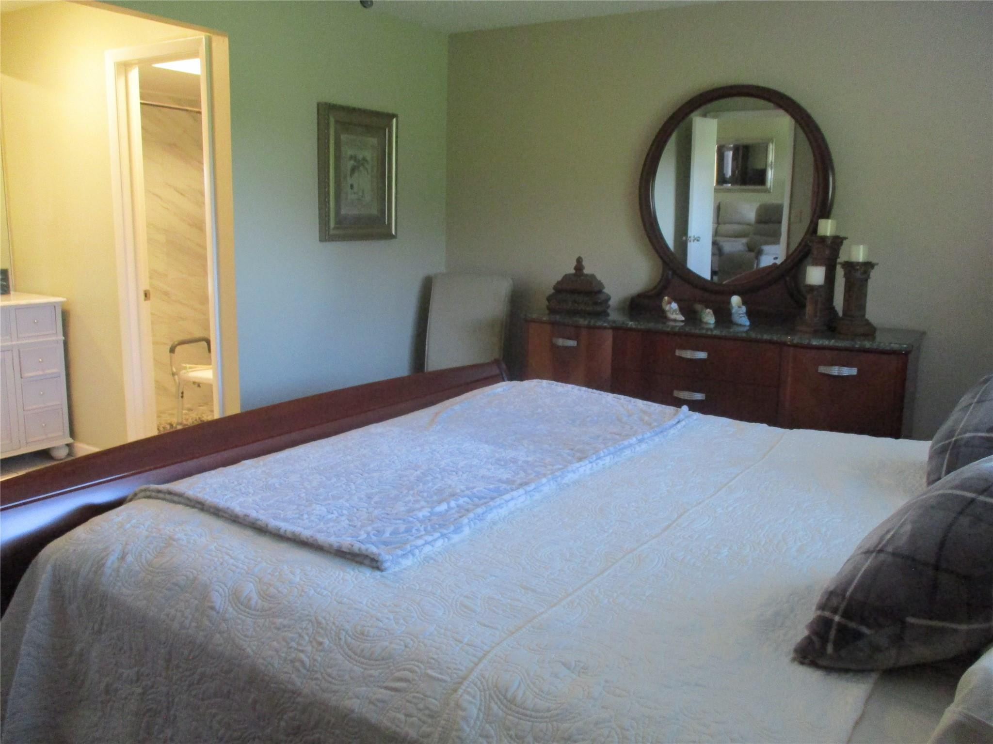 9541 Sunrise Lakes Boulevard 210 Property Photo 14