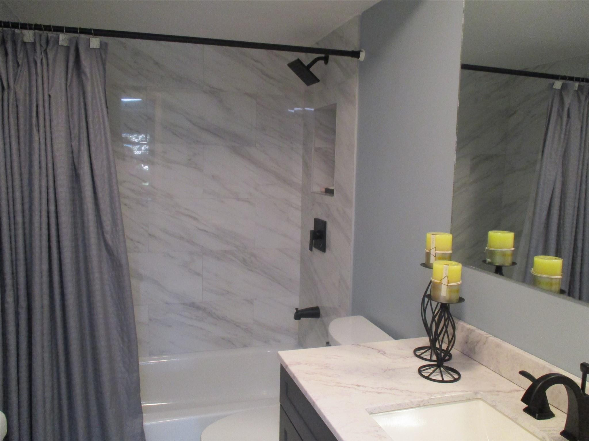 9541 Sunrise Lakes Boulevard 210 Property Photo 18