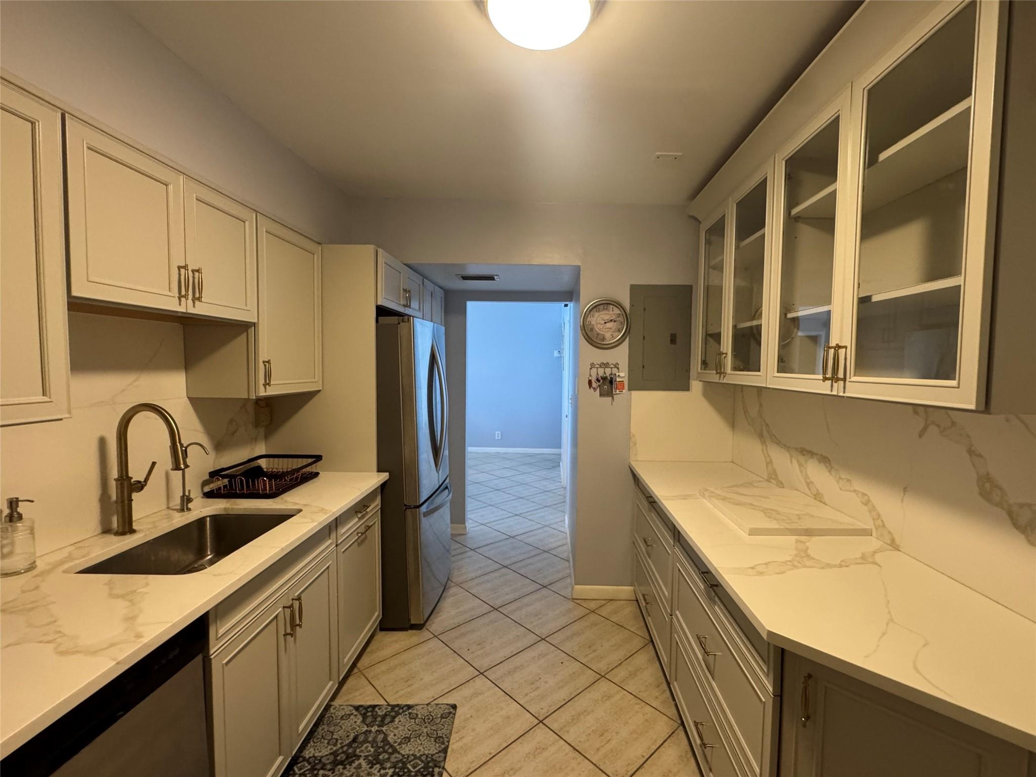 3725 S Ocean Drive 1610 Property Photo 10