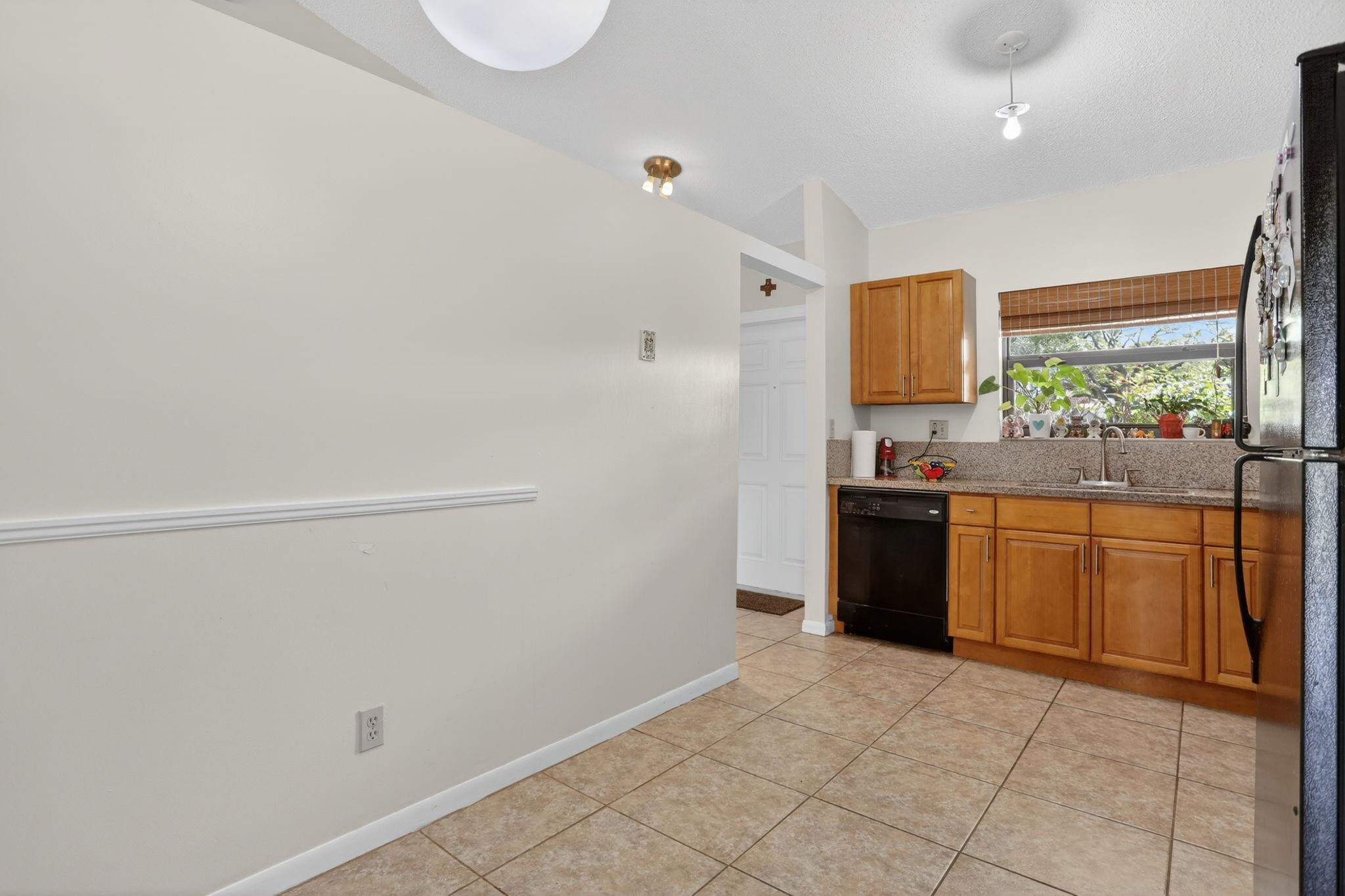 7917 Nw 62nd Court Property Photo 17