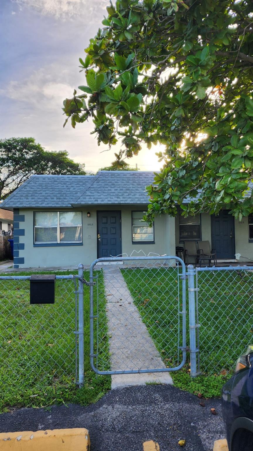 1523-1525 Nw 8th Avenue Property Photo 1