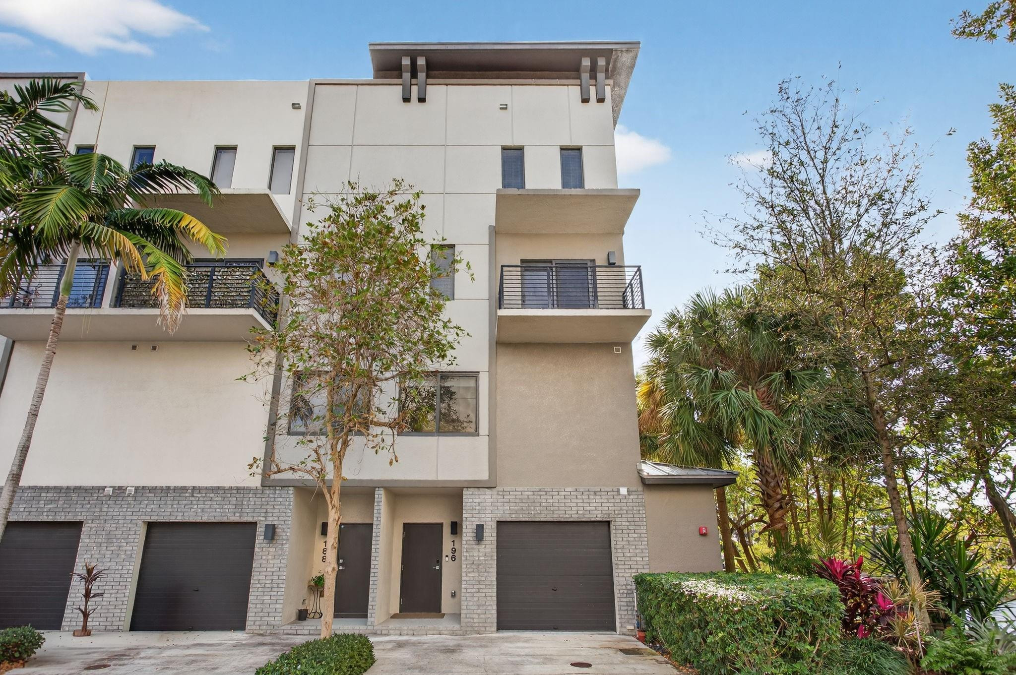 196 SE 4th Terrace K-1