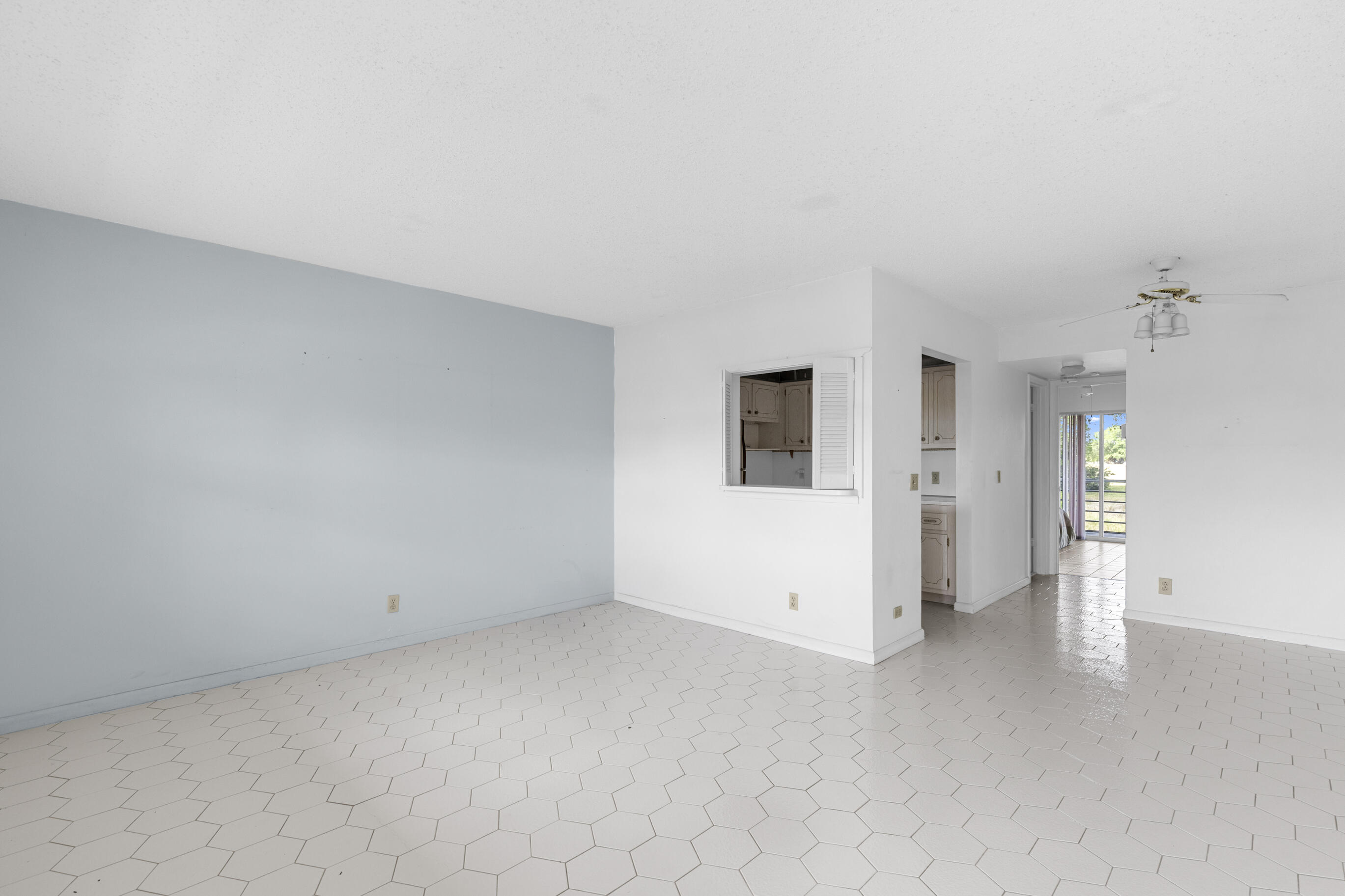 72 Ashby B Property Photo 1