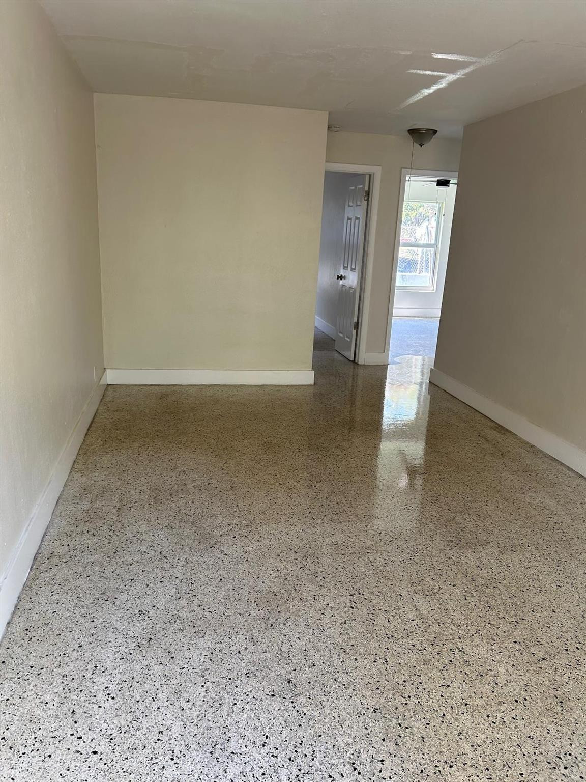 709 8th Street B Property Photo 6