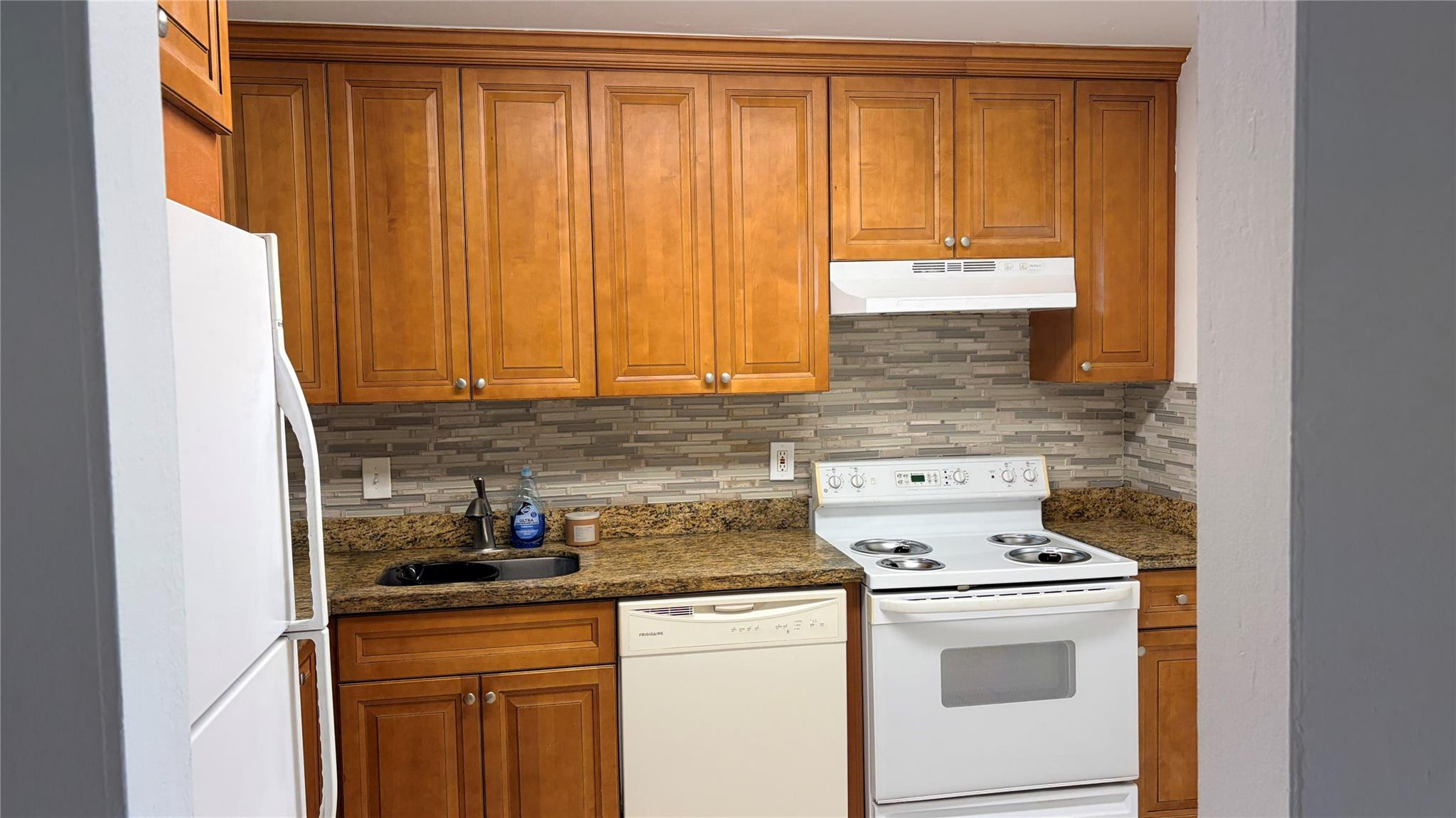 5515 N Lakewood Circle 122 Property Photo 4