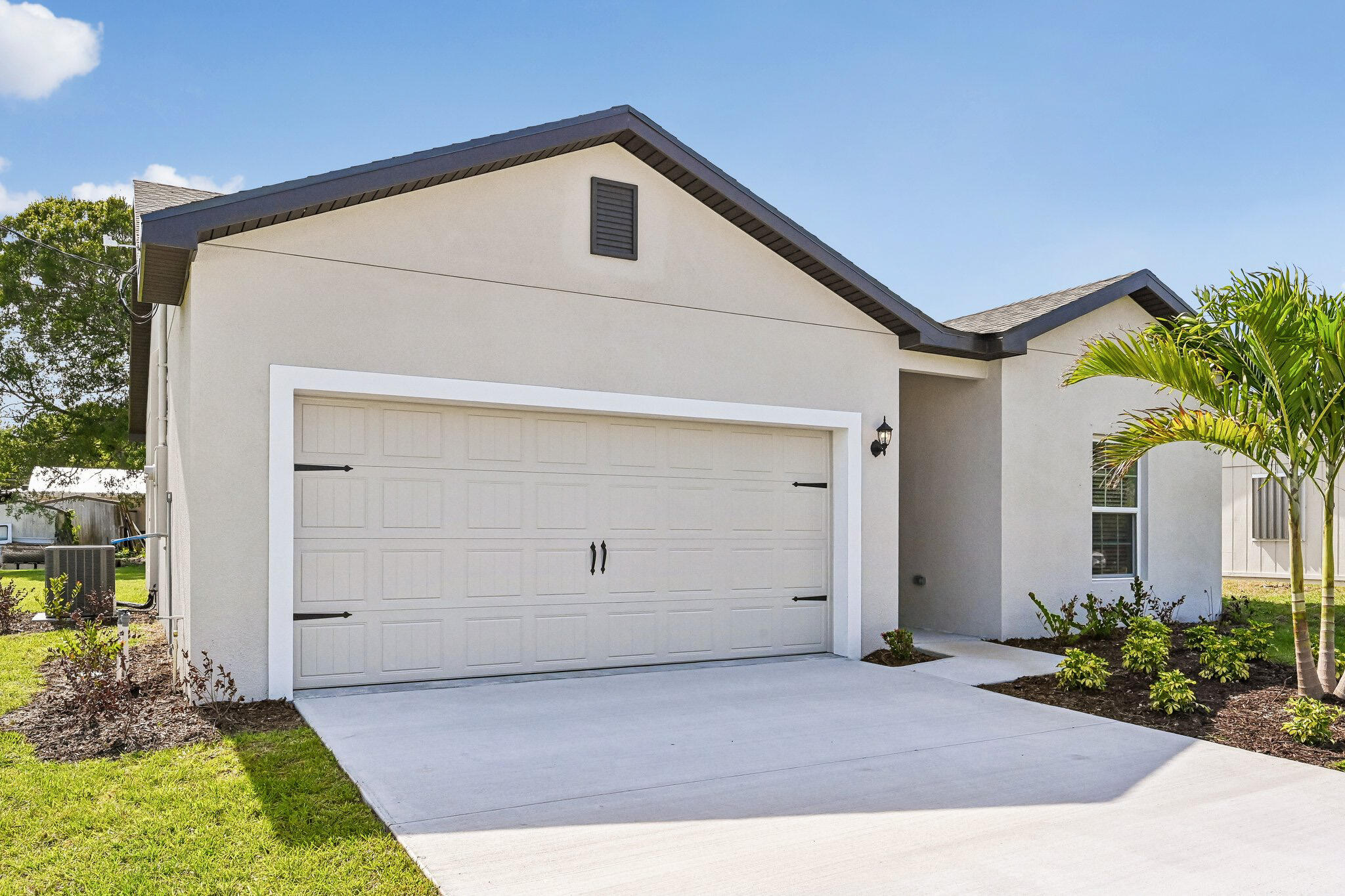 5709 Sunset Boulevard Property Photo 1