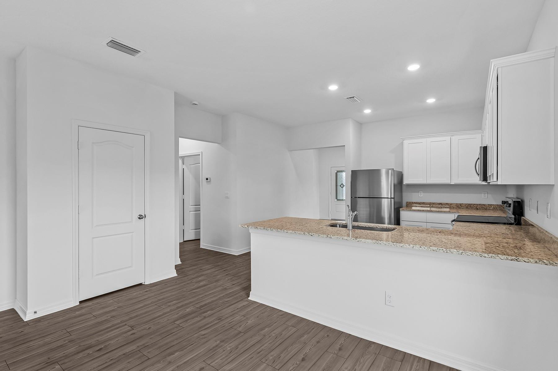 5604 Sunset Boulevard Property Photo 5