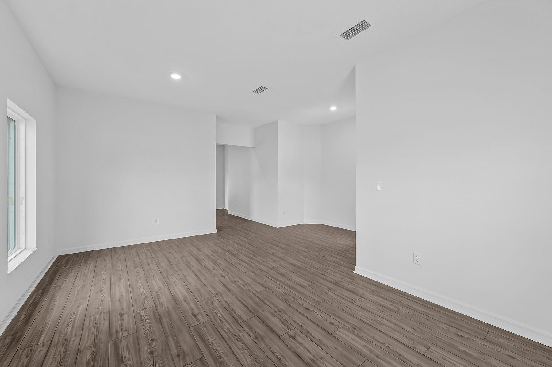 5604 Sunset Boulevard Property Photo 8