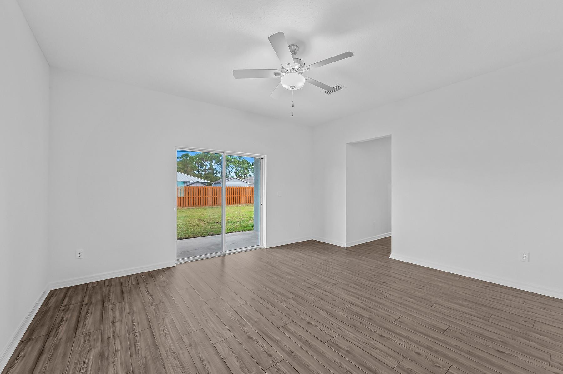 5604 Sunset Boulevard Property Photo 9