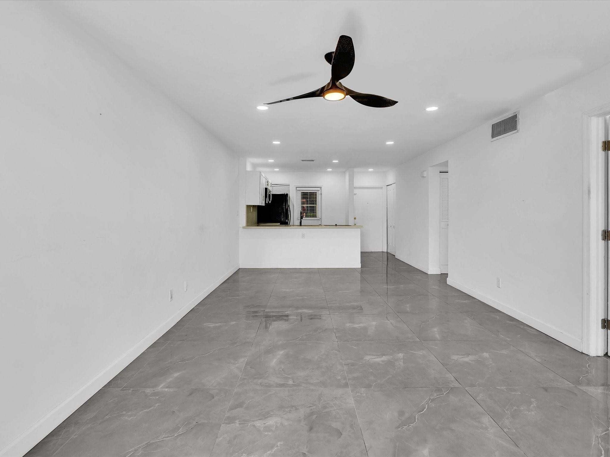 2451 Sw 82nd Avenue 108 Property Photo 14