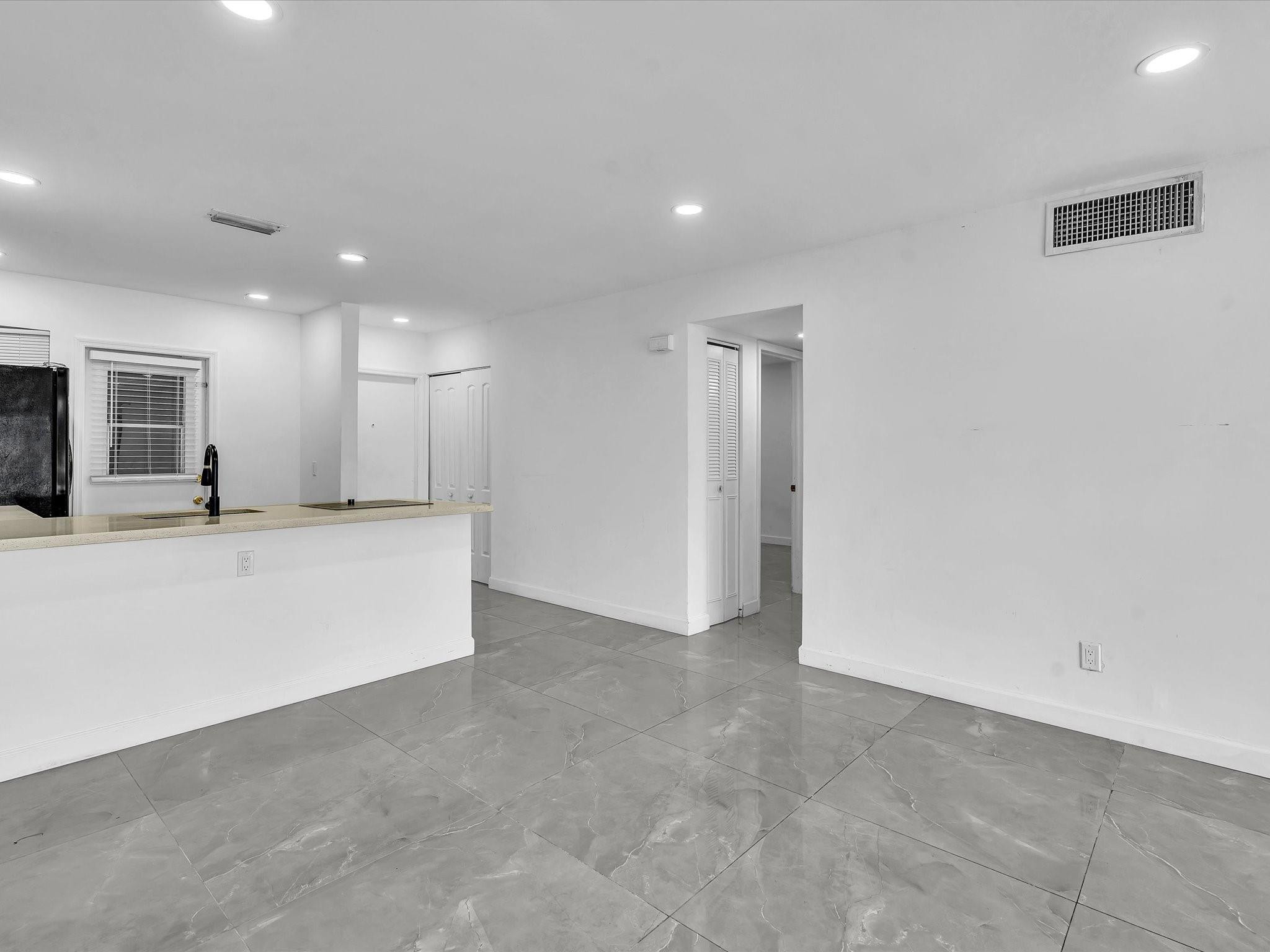 2451 Sw 82nd Avenue 108 Property Photo 18