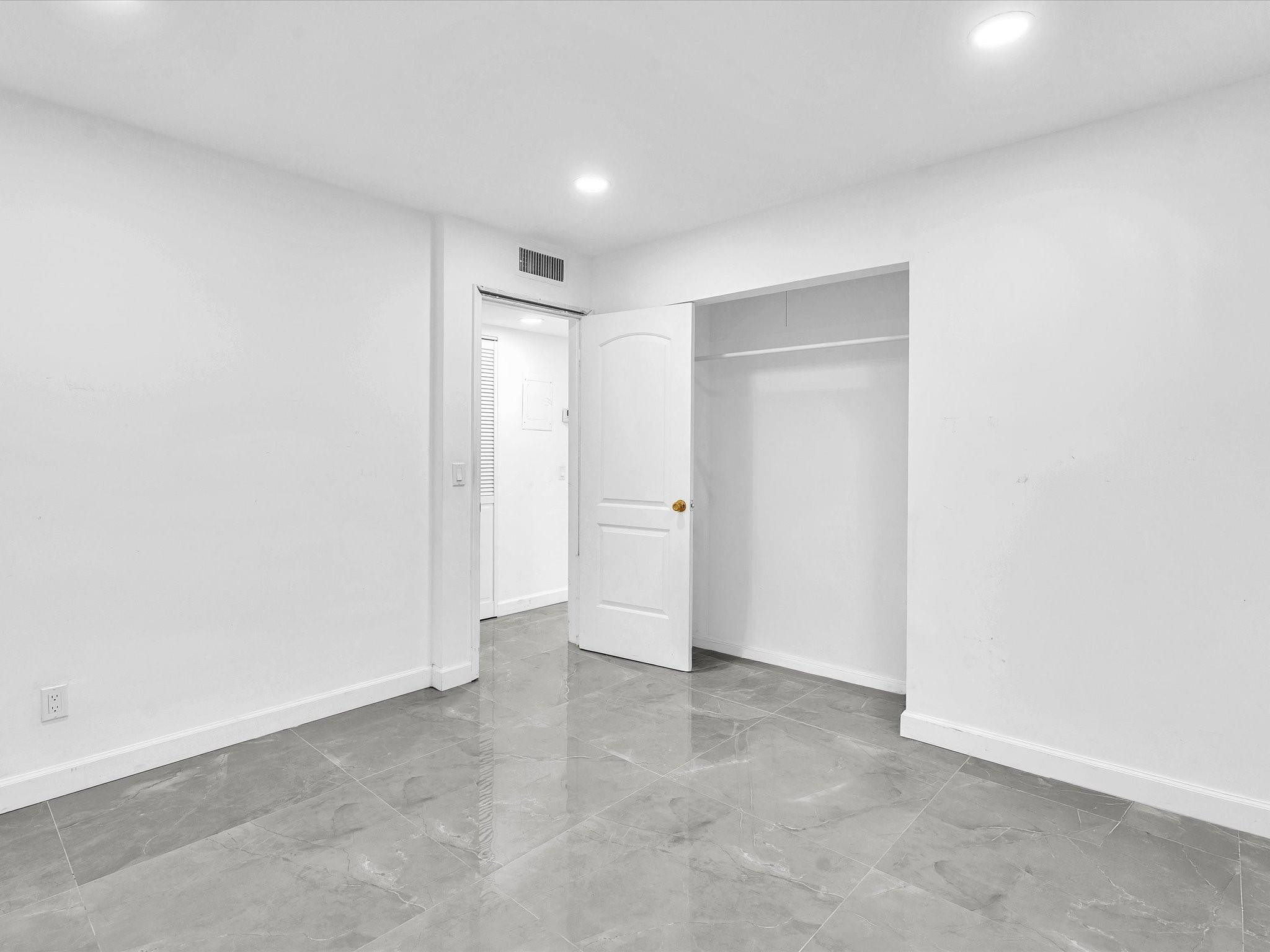 2451 Sw 82nd Avenue 108 Property Photo 39