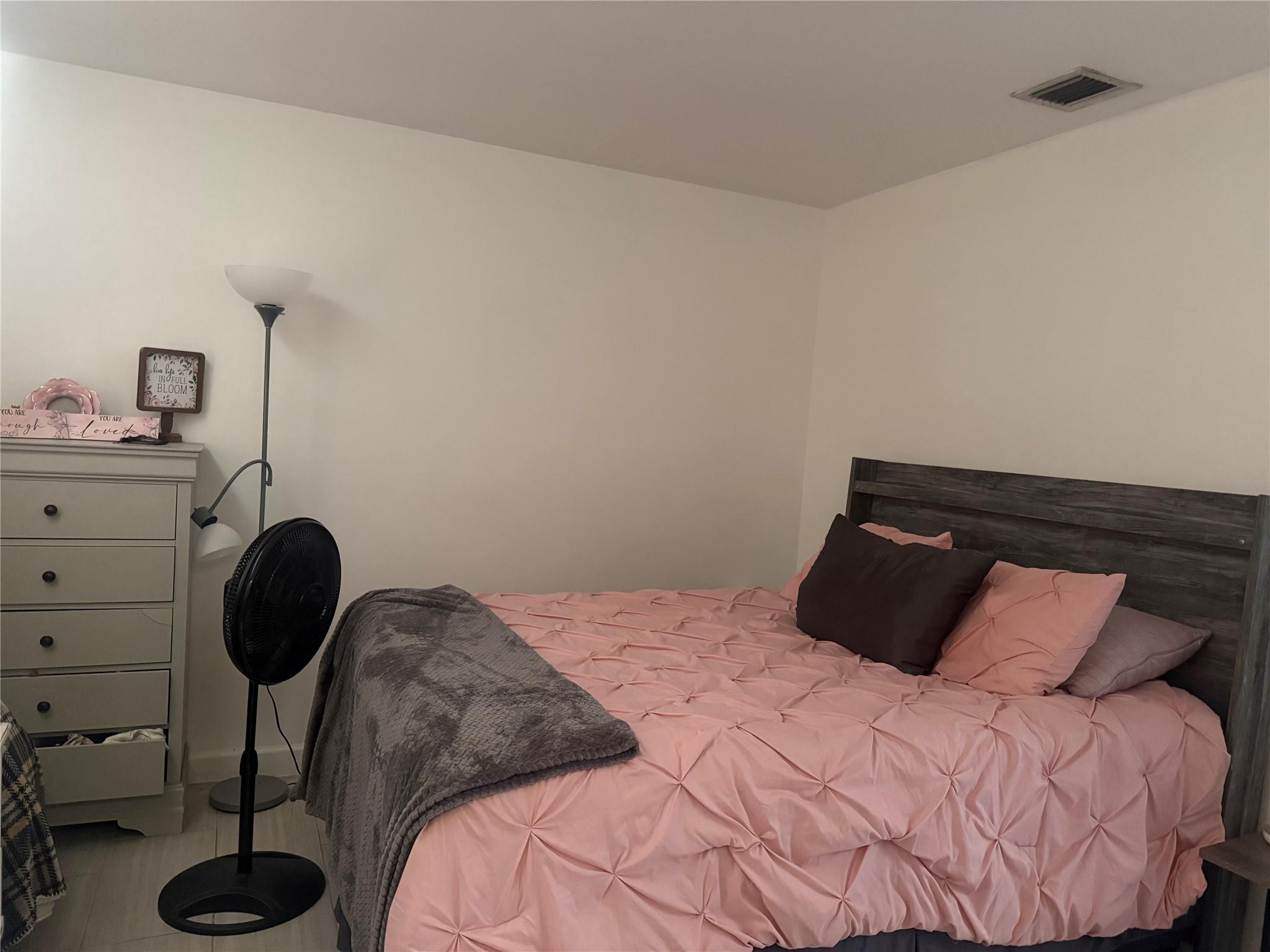 817 Se 9th Street Property Photo 3