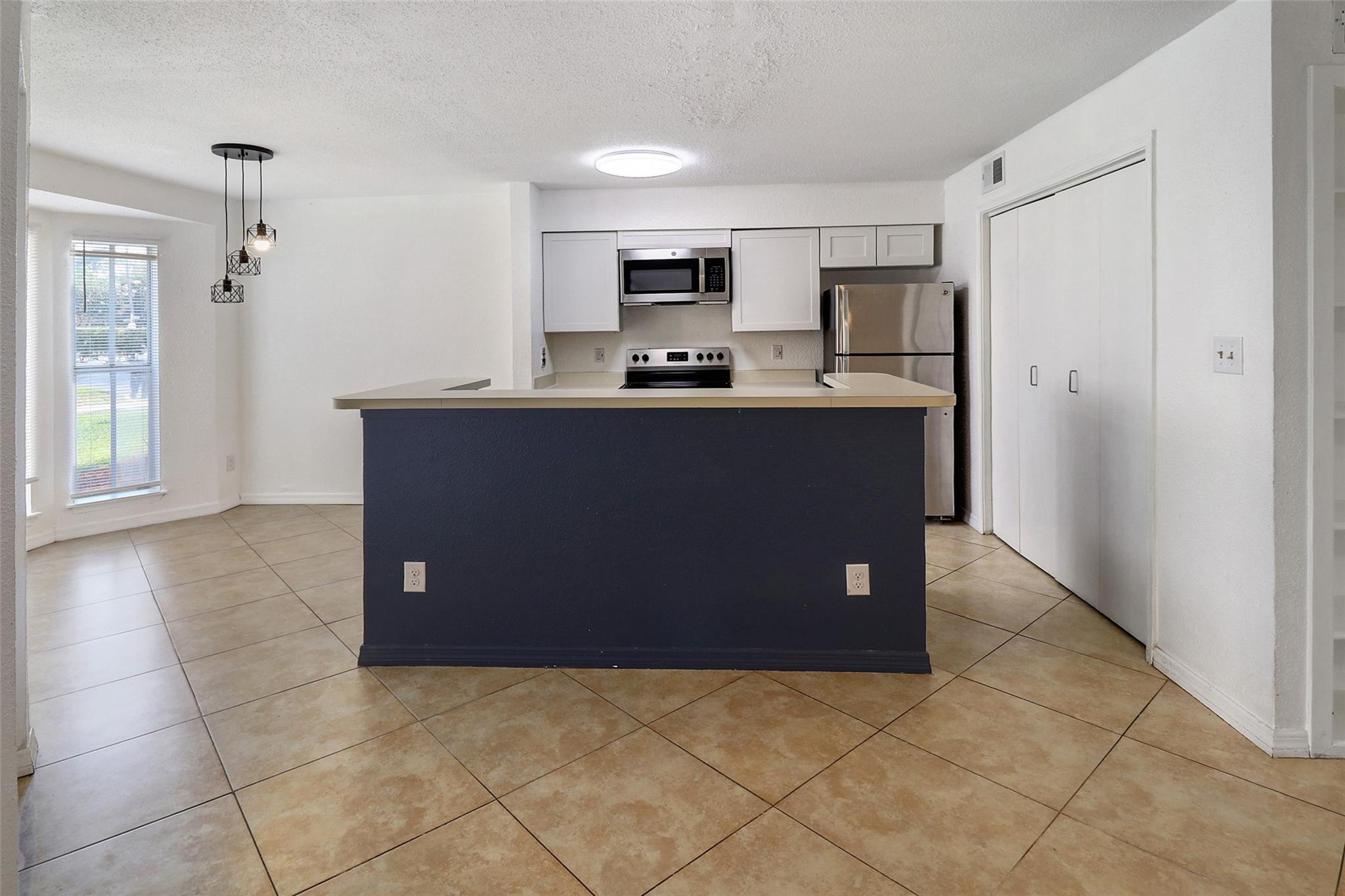 777 Riverside Drive 1516 Property Photo 1