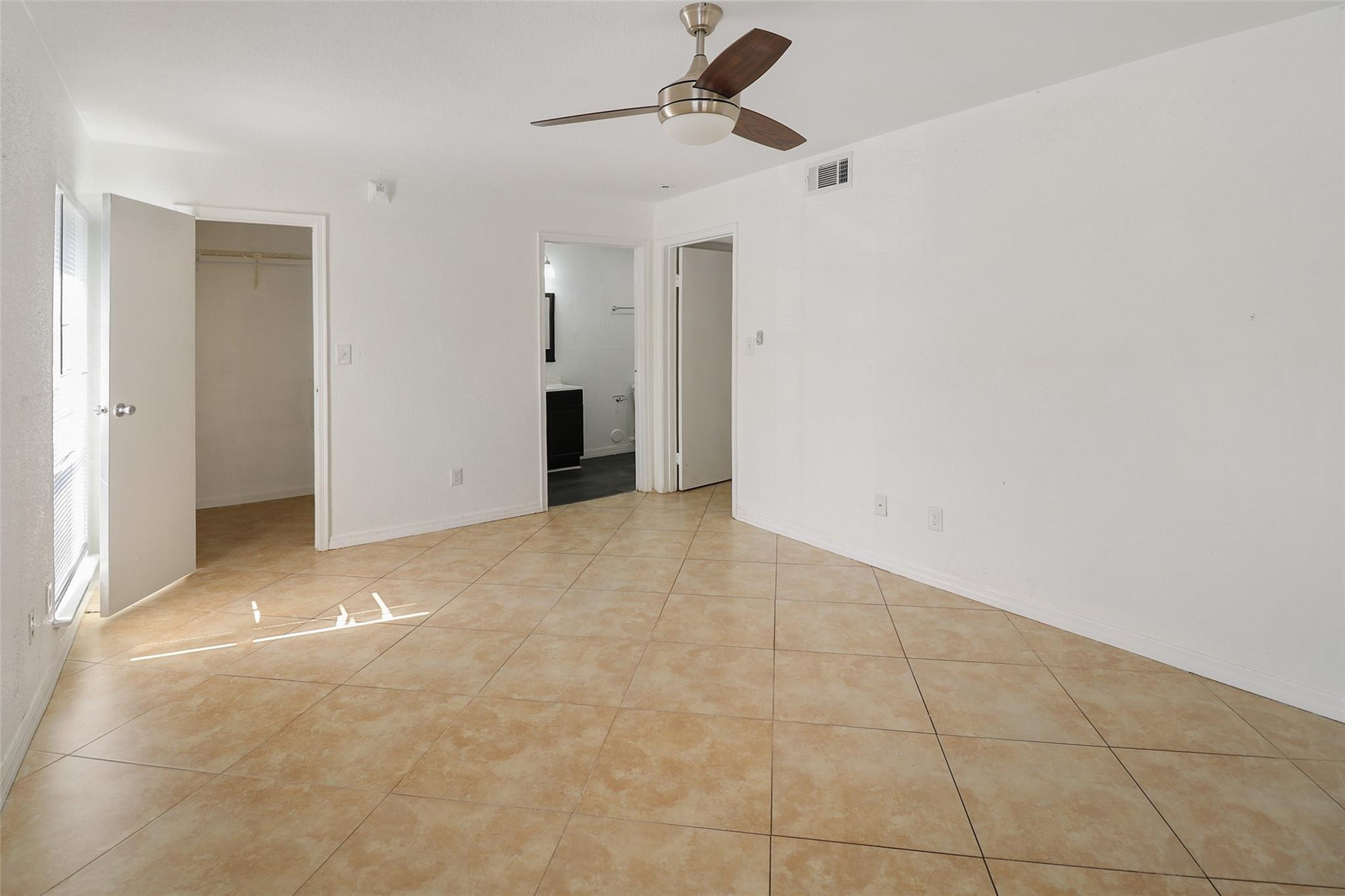 777 Riverside Drive 1516 Property Photo 12