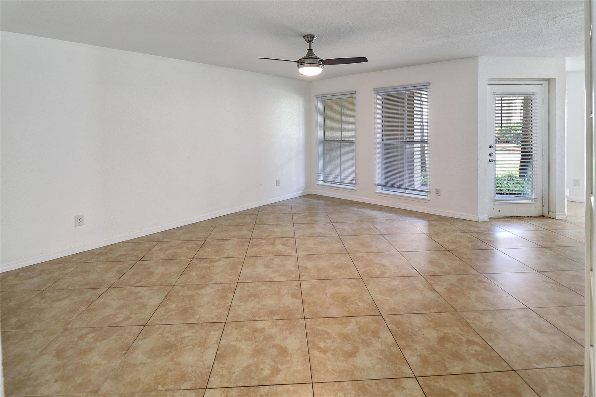 777 Riverside Drive 1516 Property Photo 13