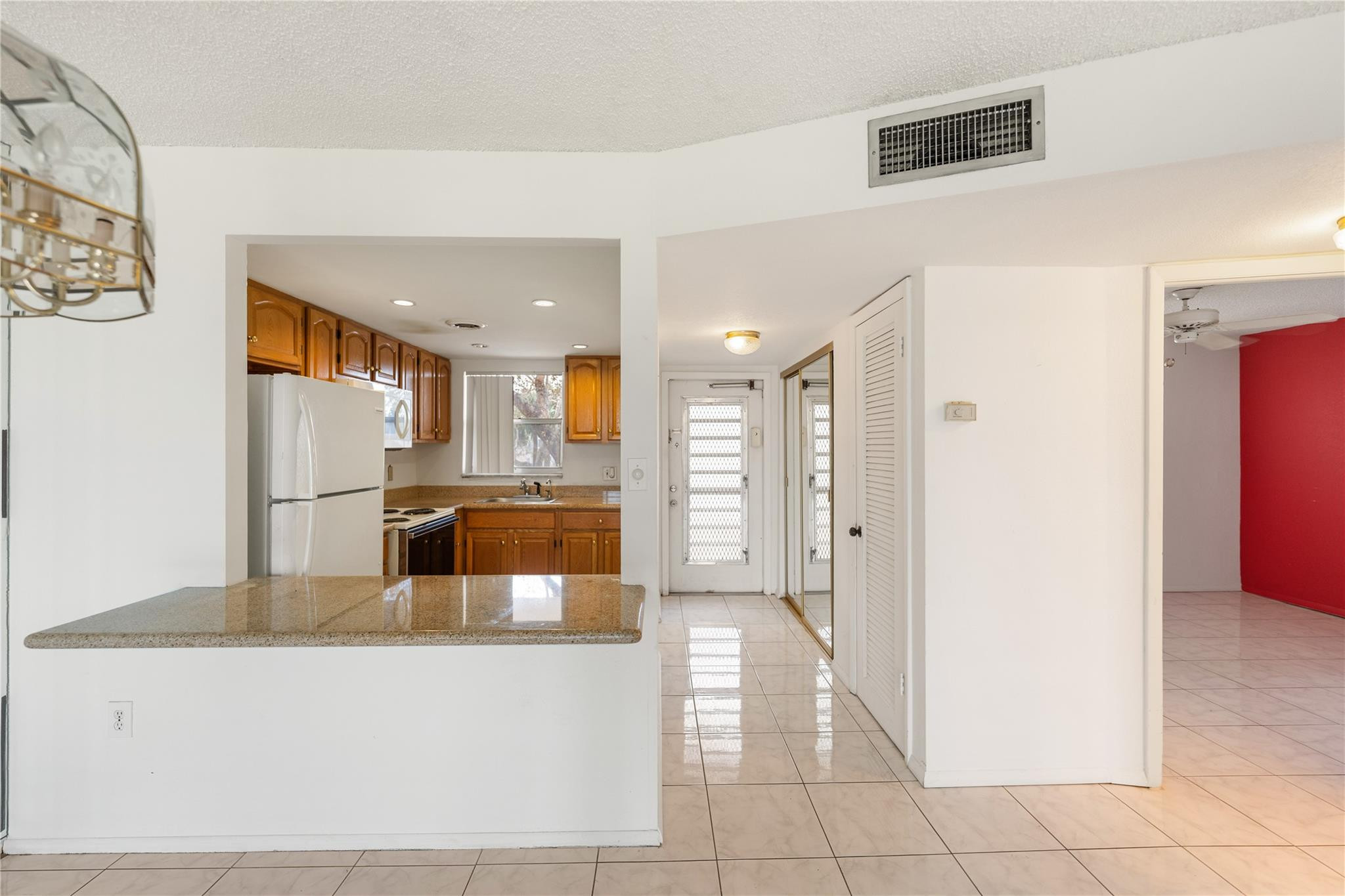 8081 N Sunrise Lakes Drive 203 Property Photo 1