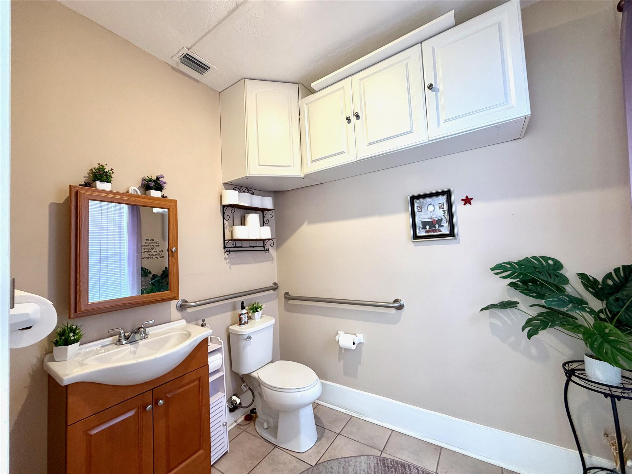 1925 20th Street Property Photo 9