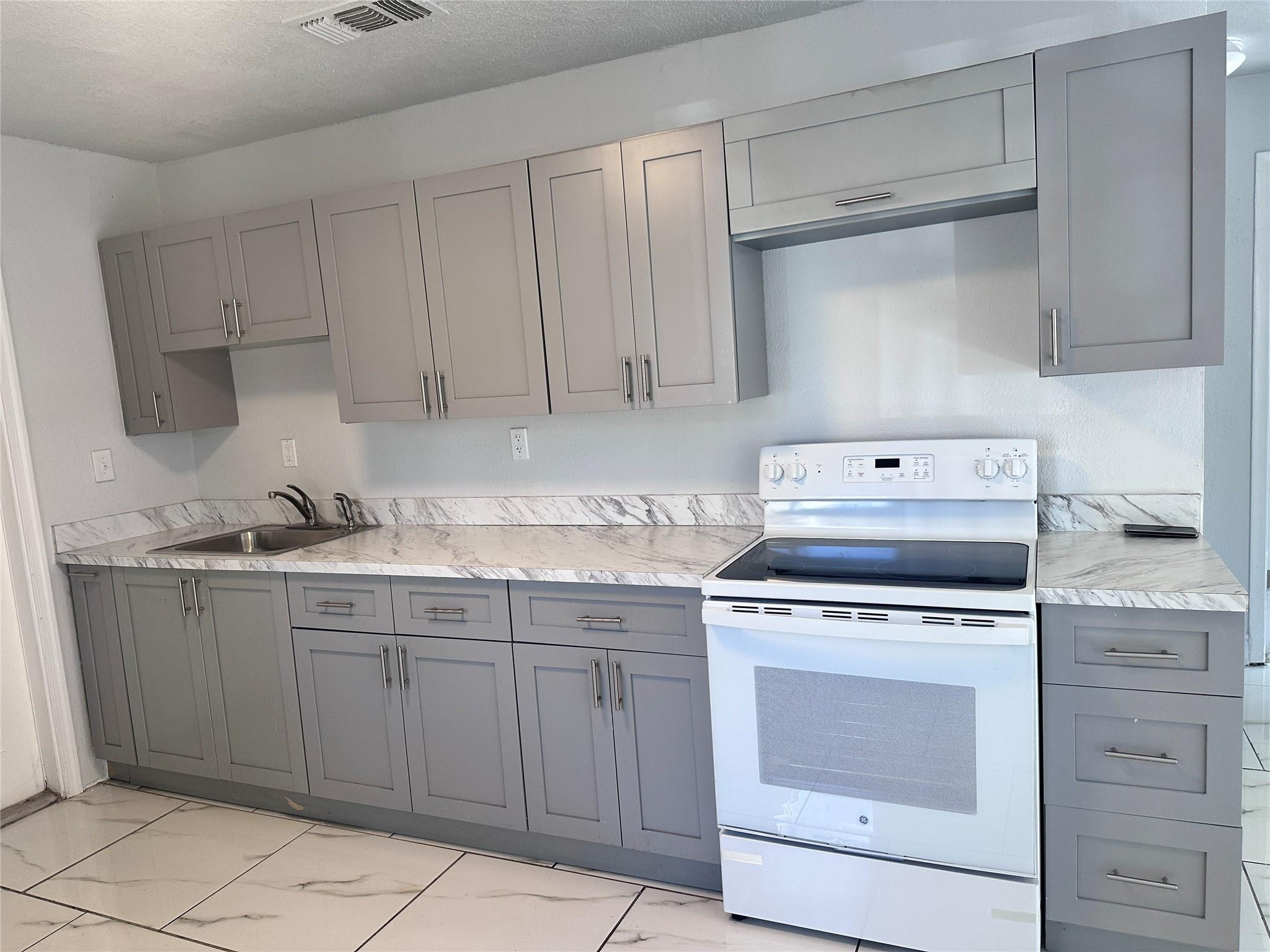 410 Nw 33rd Street Property Photo 1