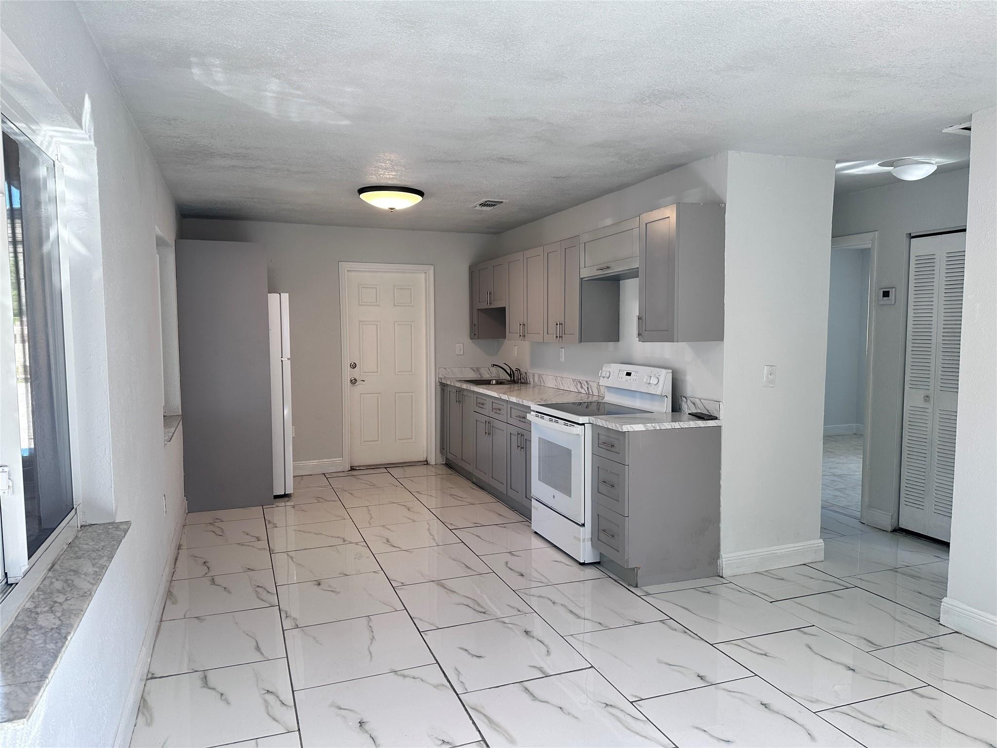 410 Nw 33rd Street Property Photo 4