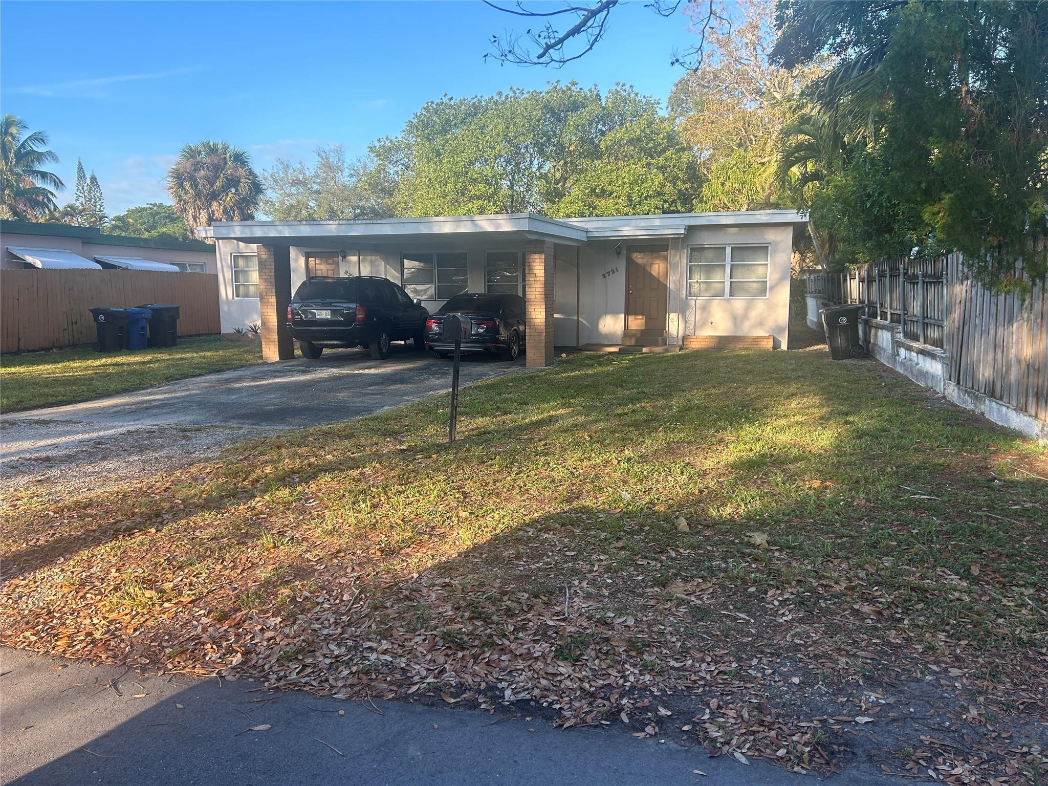 2721-2731 Sw 13 Avenue Property Photo 3