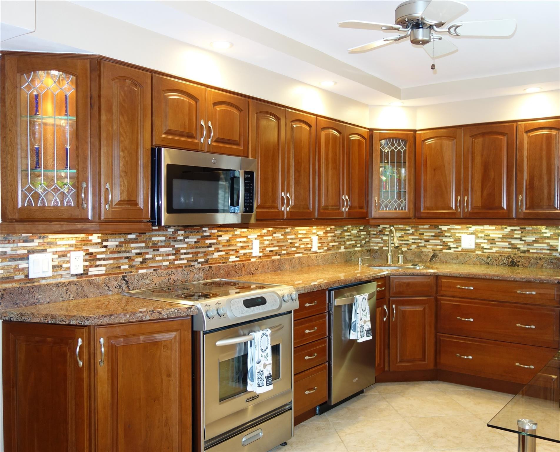 625 Oaks Drive 302 Property Photo 1