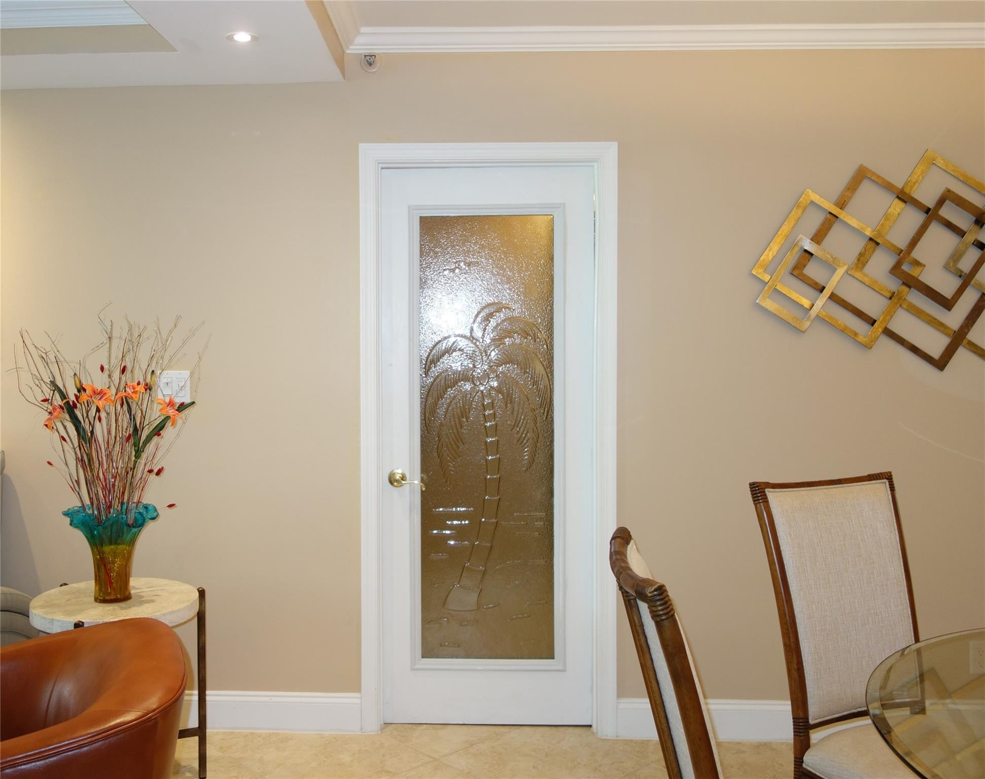 625 Oaks Drive 302 Property Photo 15